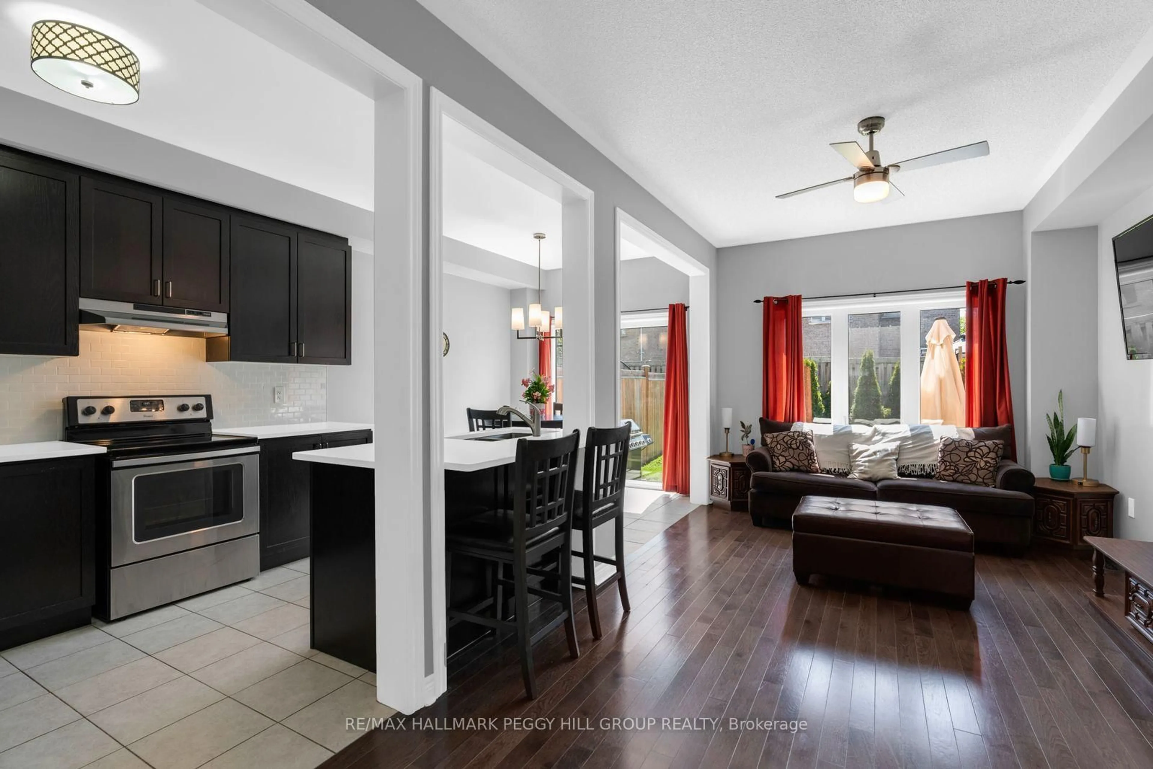Open concept kitchen, ceramic/tile floor for 55 Forsyth Cres, Barrie Ontario L4N 6R1