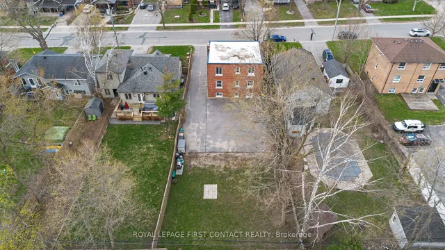 134 Napier St, Barrie 4