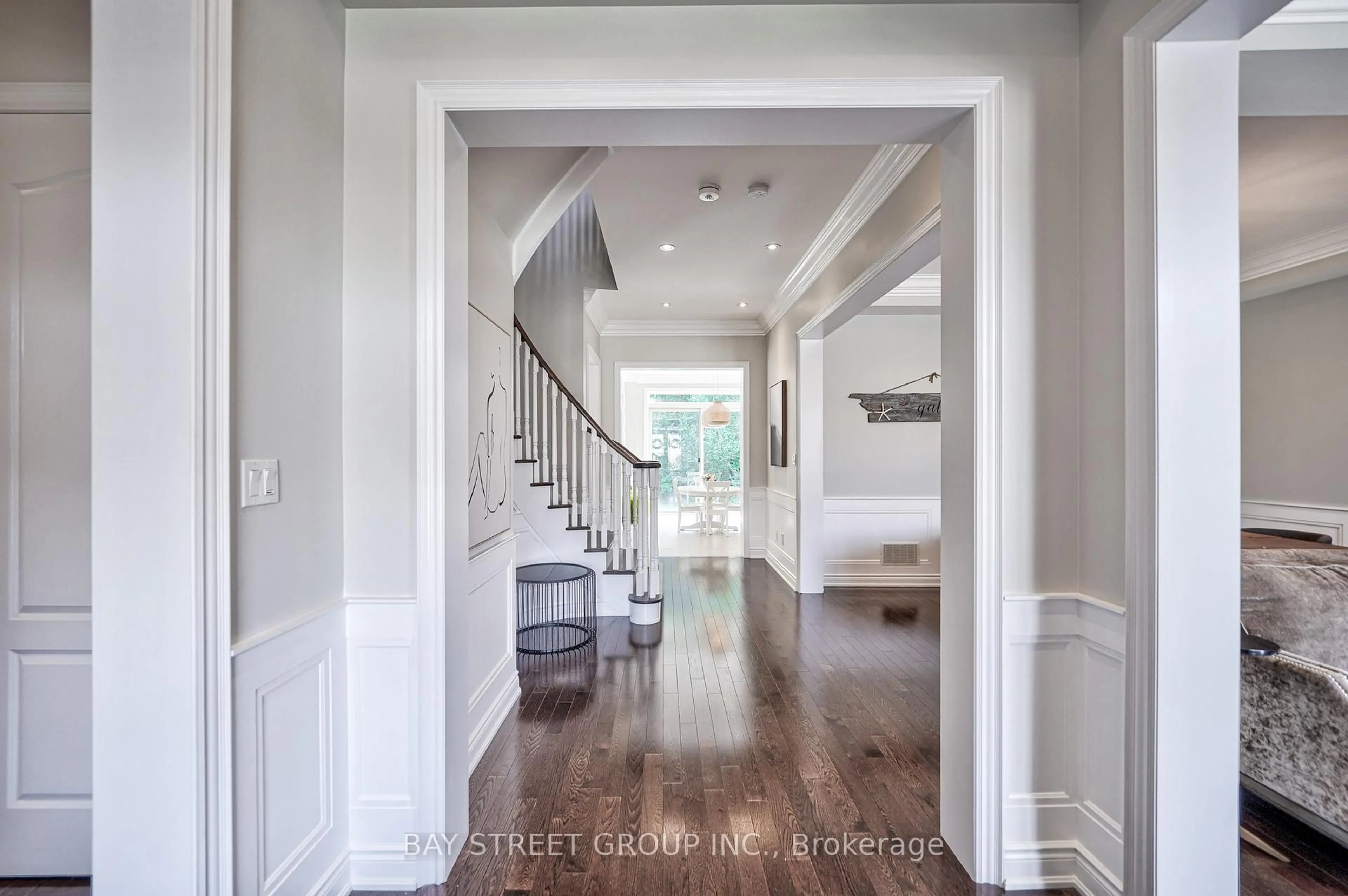 Indoor entryway for 23 Trail Blvd, Springwater Ontario L9X 0S3