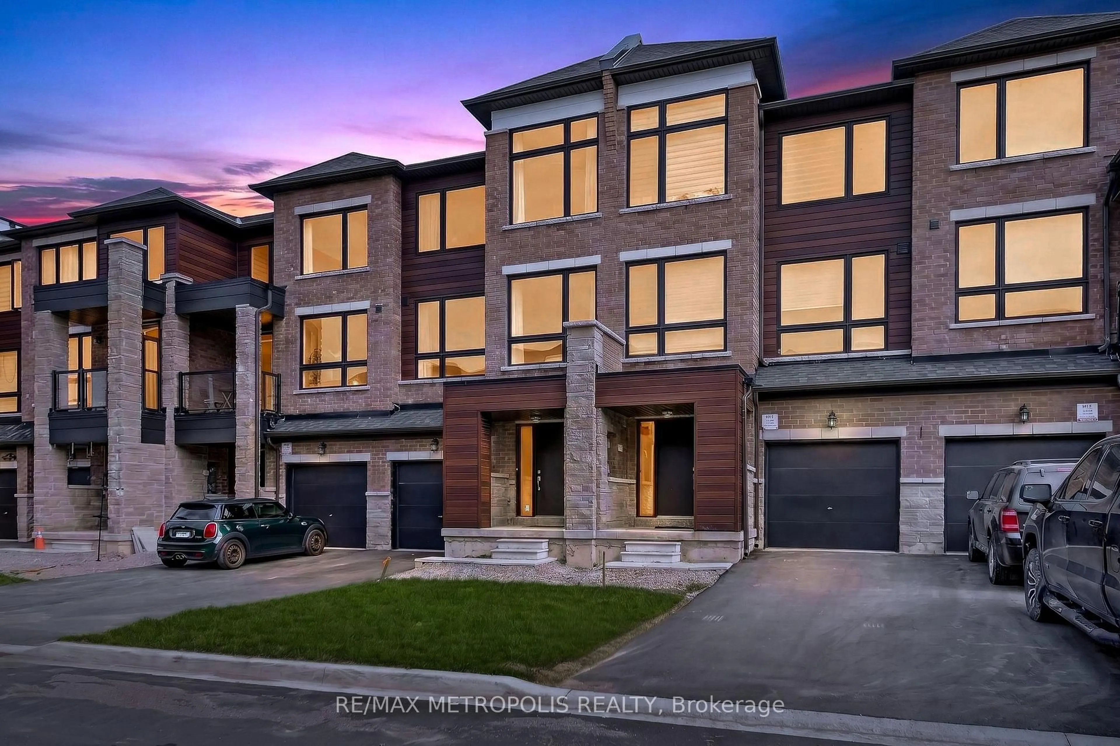 Home with brick exterior material, street for 132 Blue Forest Cres, Barrie Ontario L4M 7J6