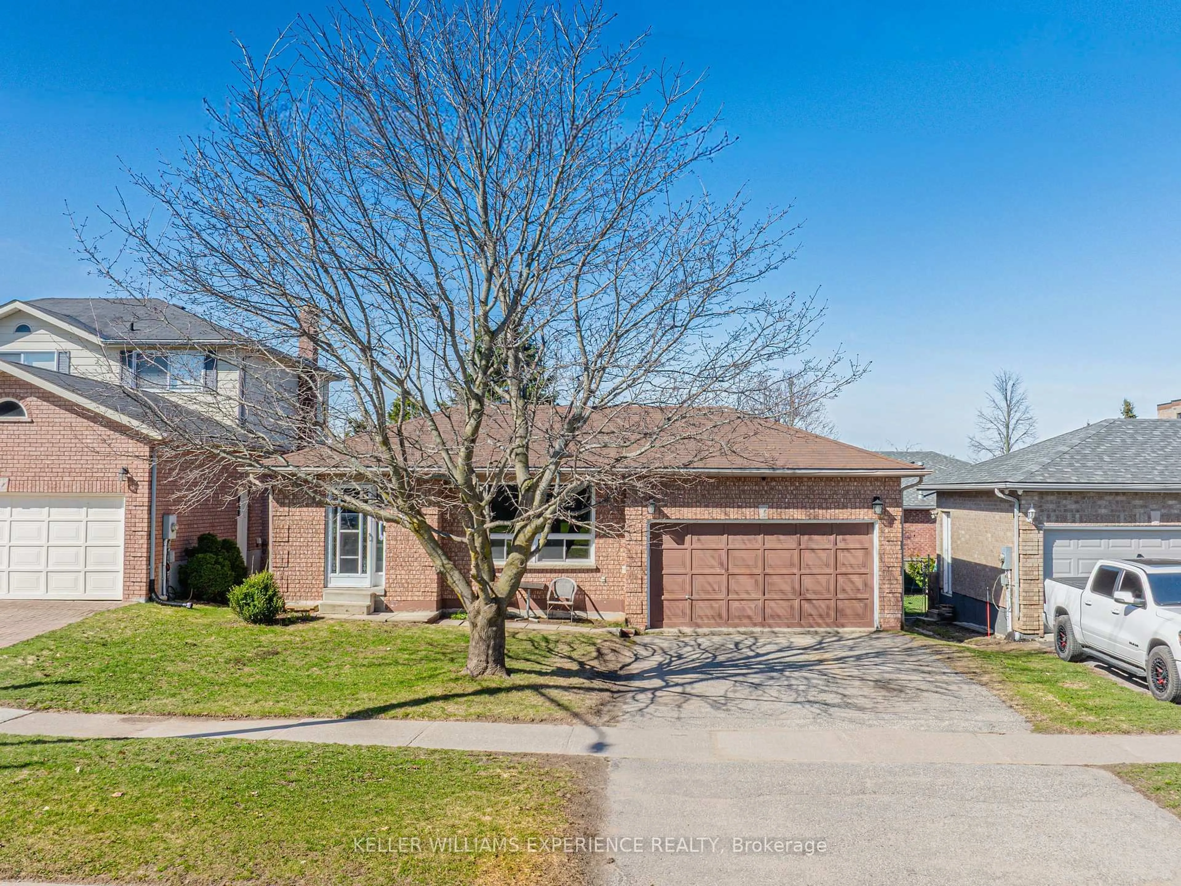 Home with brick exterior material, street for 321 Park St, Orillia Ontario L3V 7R6