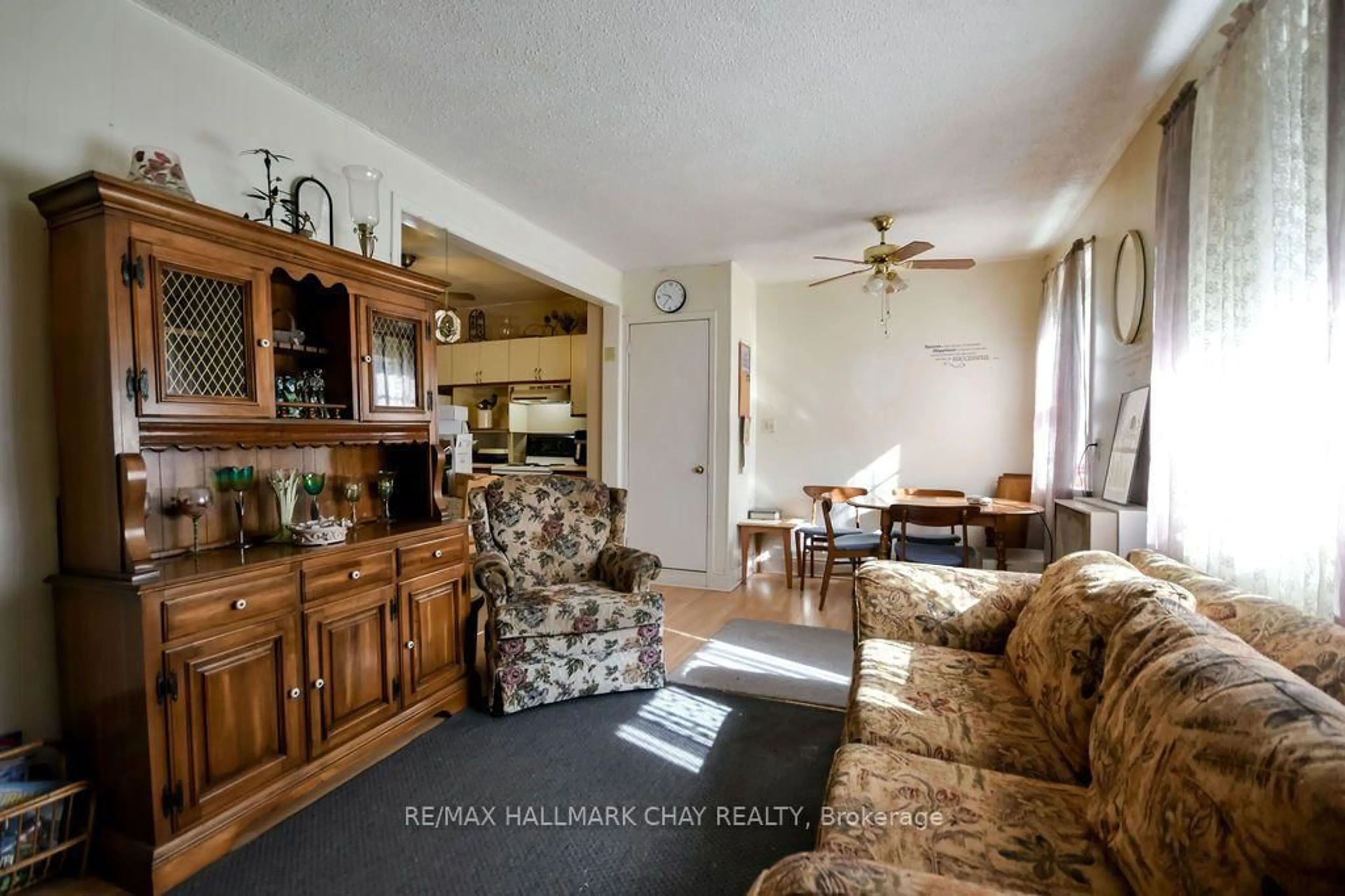 Unknown for 168 Anne St, Barrie Ontario L4N 2E5