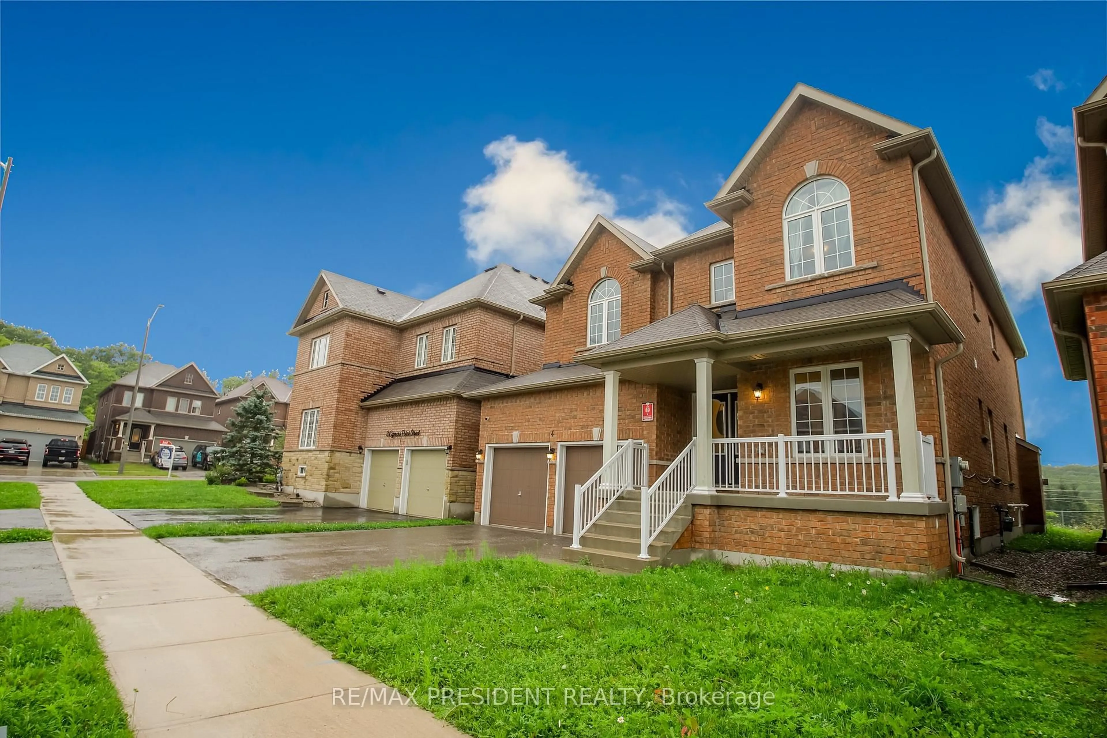 Home with brick exterior material, street for 4 Cypress Point St, Barrie Ontario L4N 6J9