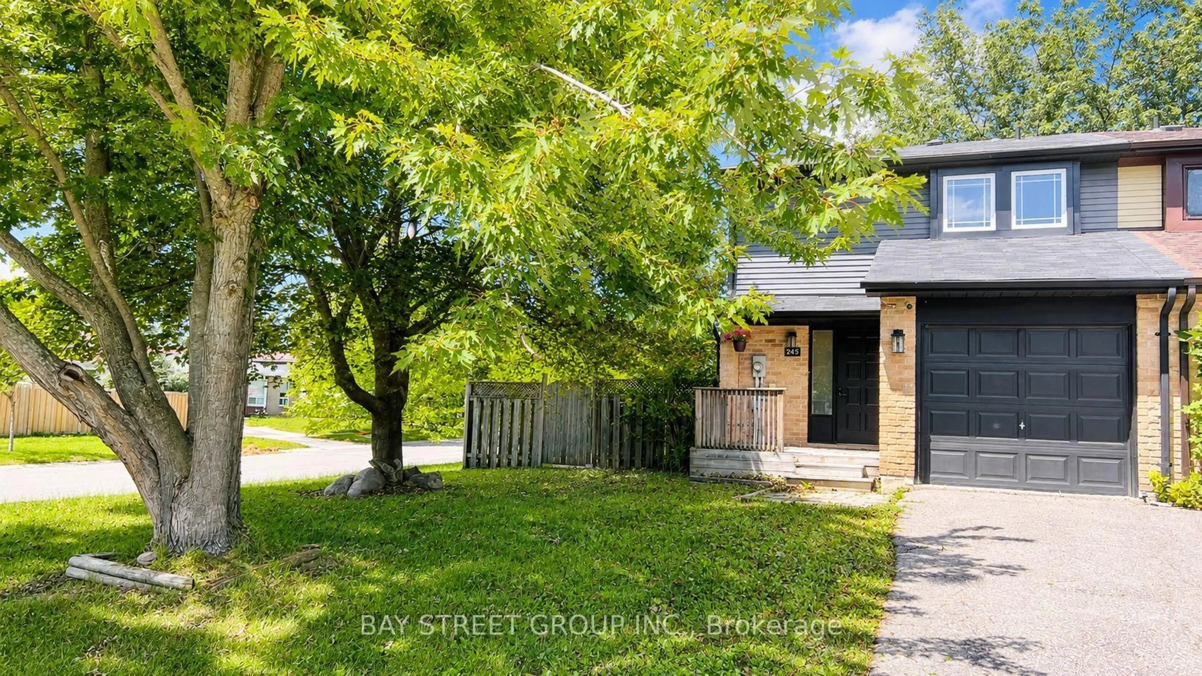 A pic from outside/outdoor area/front of a property/back of a property/a pic from drone, street for 245 Browning Tr, Barrie Ontario L4N 5C9