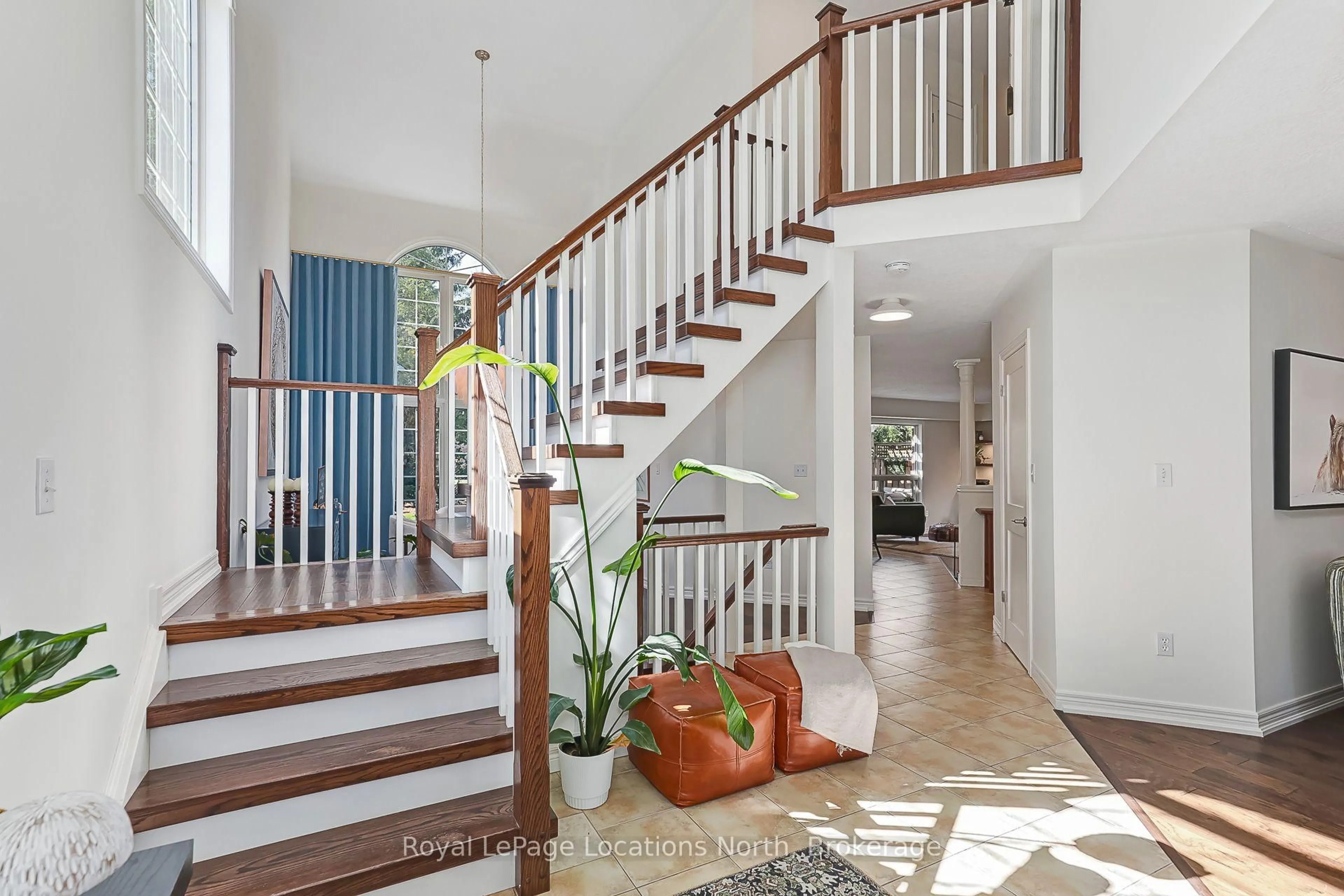 Indoor entryway for 65 Connor Ave, Collingwood Ontario L9Y 5K7