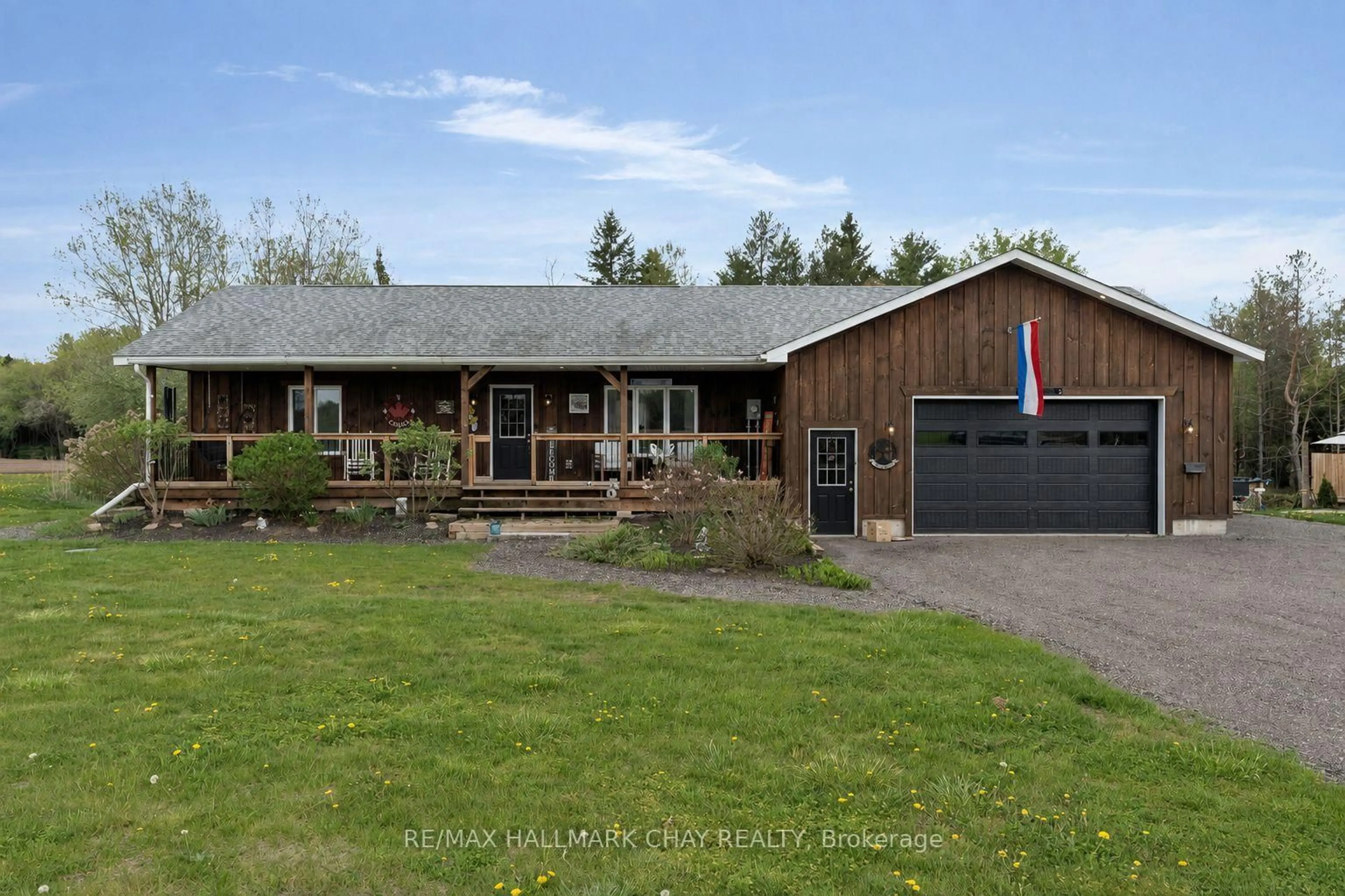 A pic from outside/outdoor area/front of a property/back of a property/a pic from drone, unknown for 4193 Hogback Rd, Clearview Ontario L0M 1K0