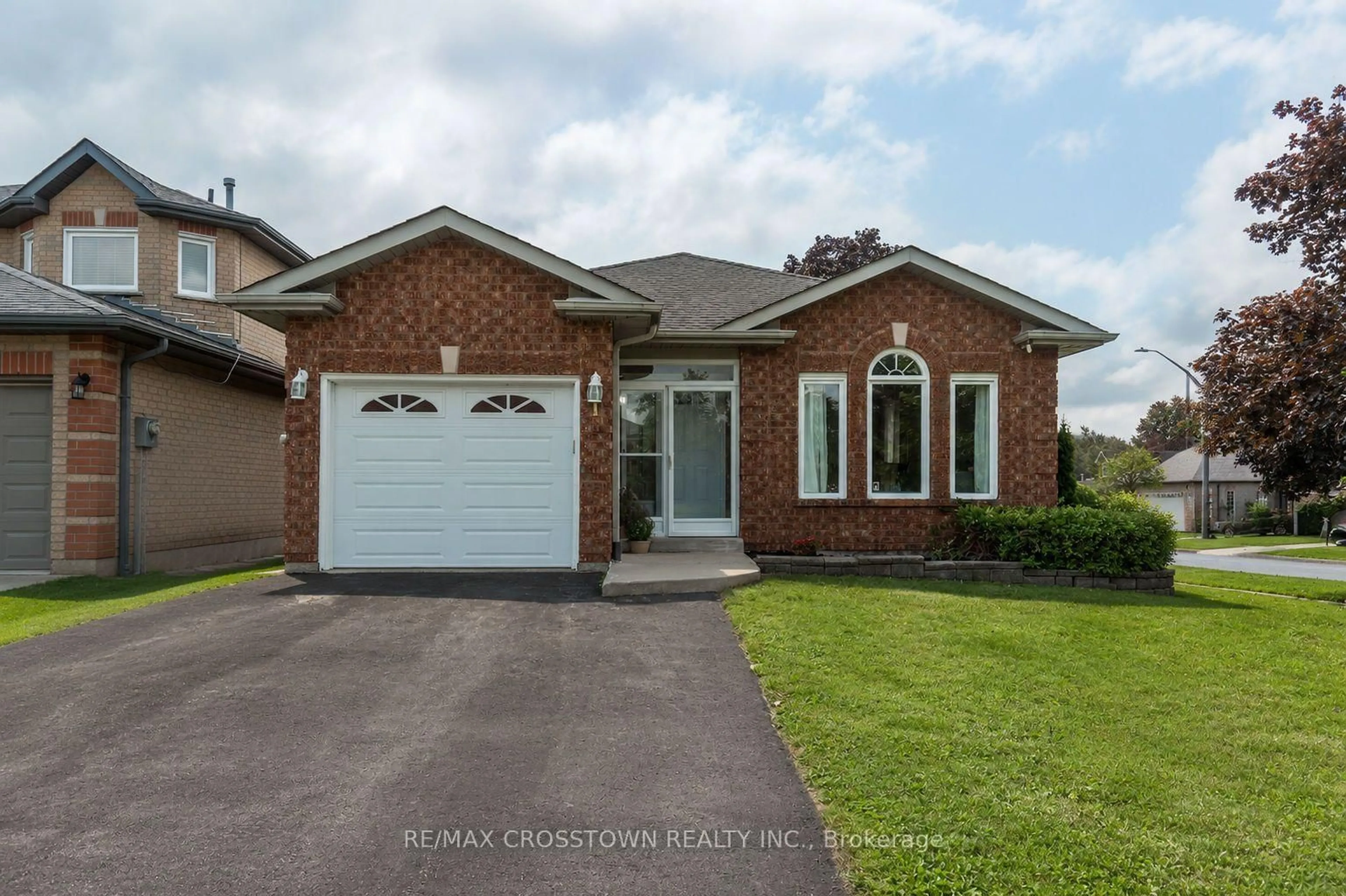 Home with brick exterior material, street for 1 Lang Dr, Barrie Ontario L4N 7X9