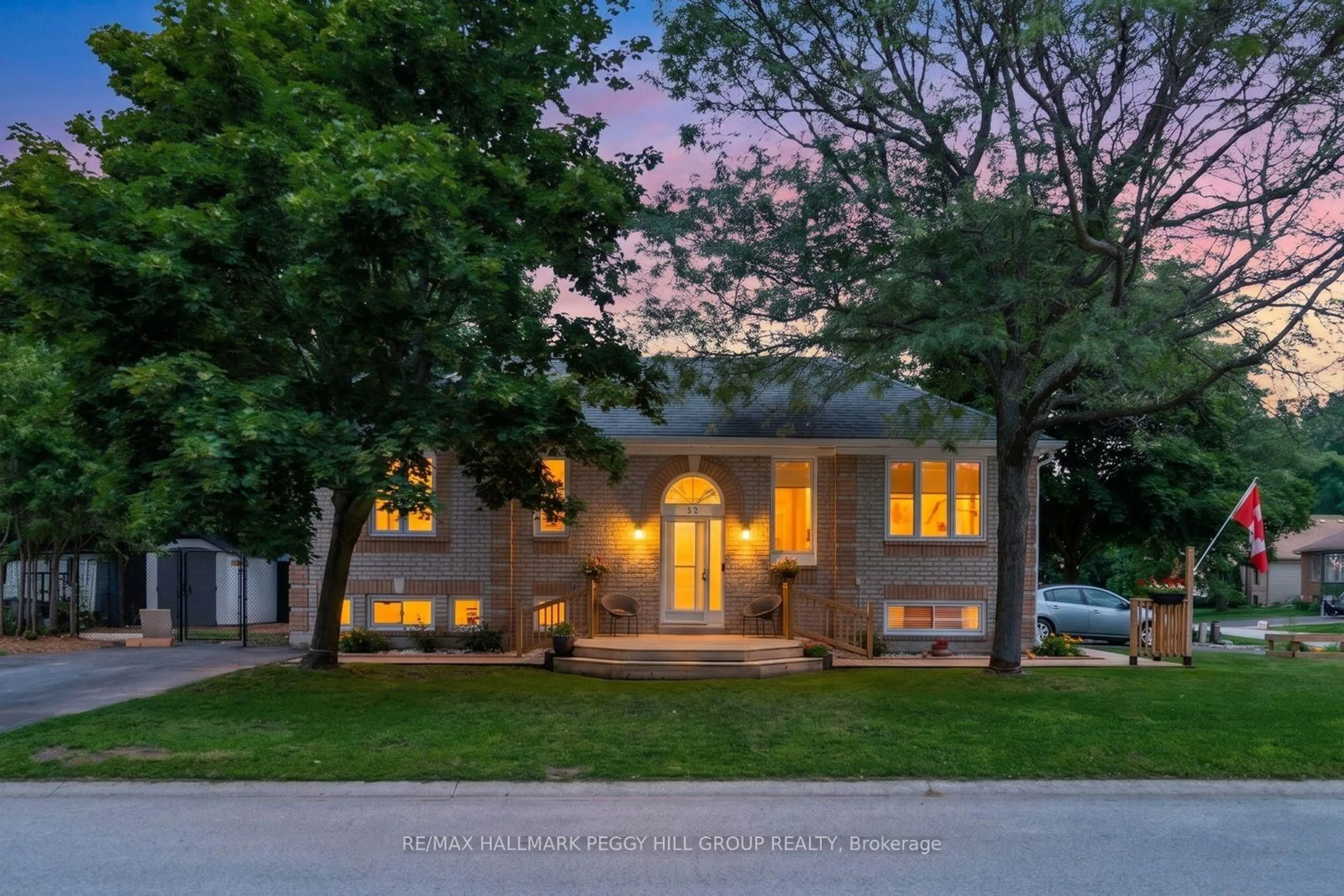 Home with brick exterior material, street for 52 Harbour Cres, Wasaga Beach Ontario L9Z 1G5