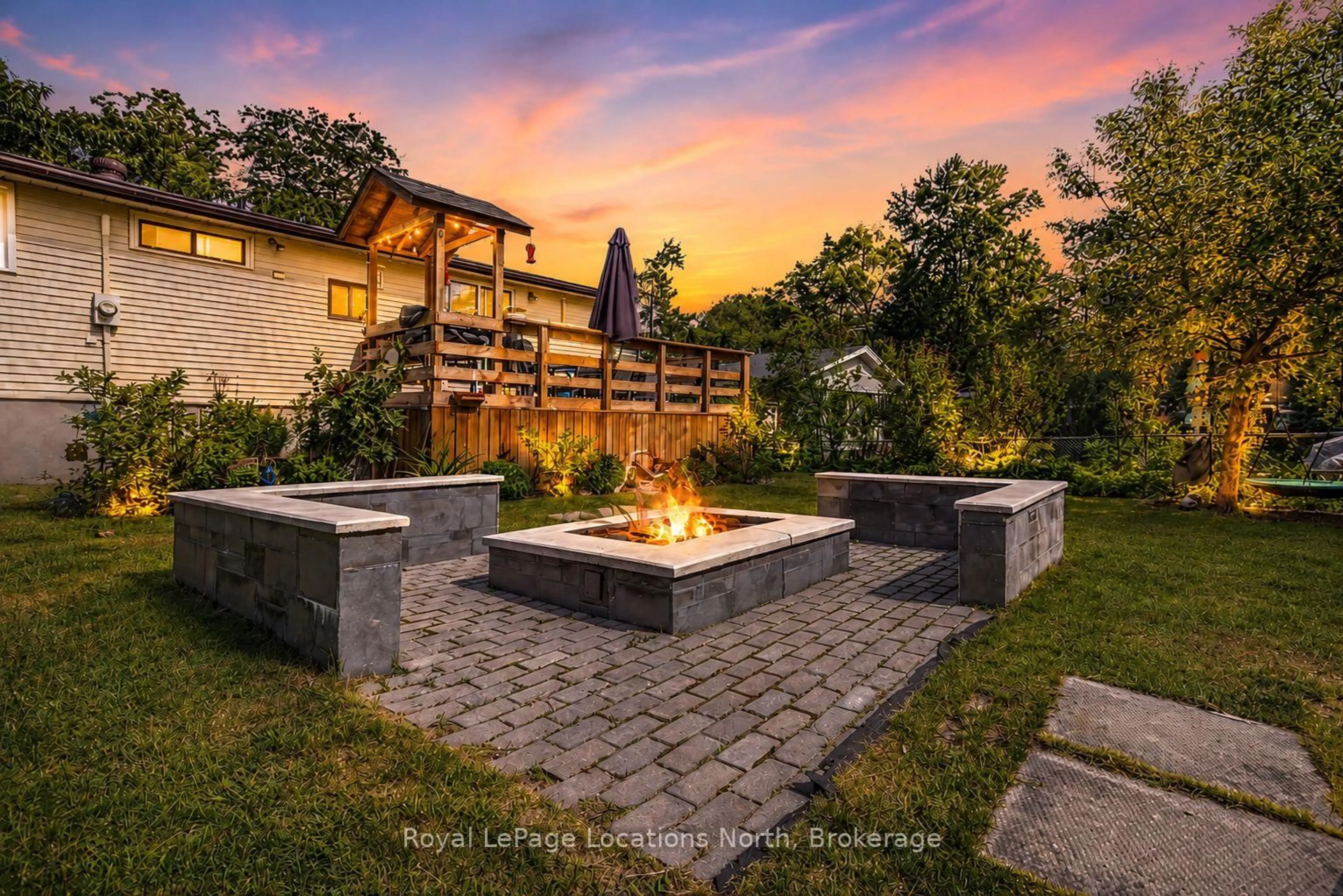 Patio, street for 77 Laidlaw St, Wasaga Beach Ontario L9Z 2L2
