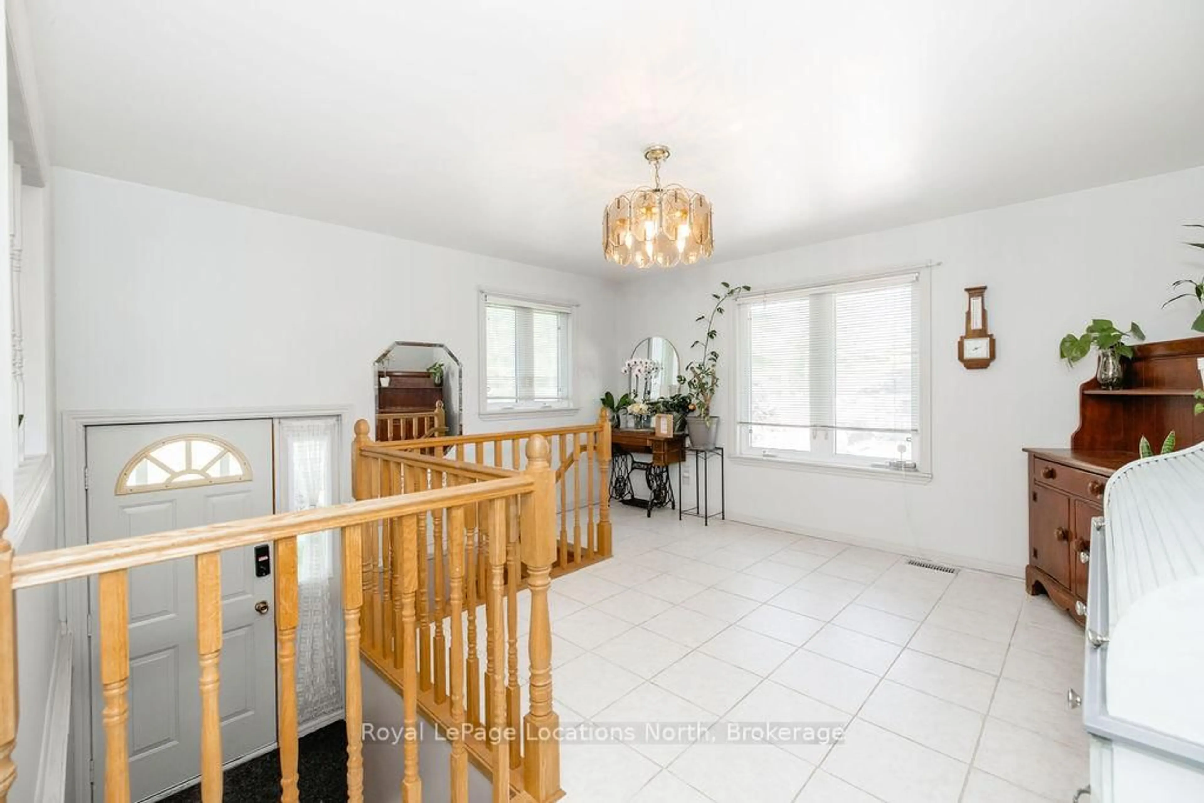 Unknown for 77 Laidlaw St, Wasaga Beach Ontario L9Z 2L2