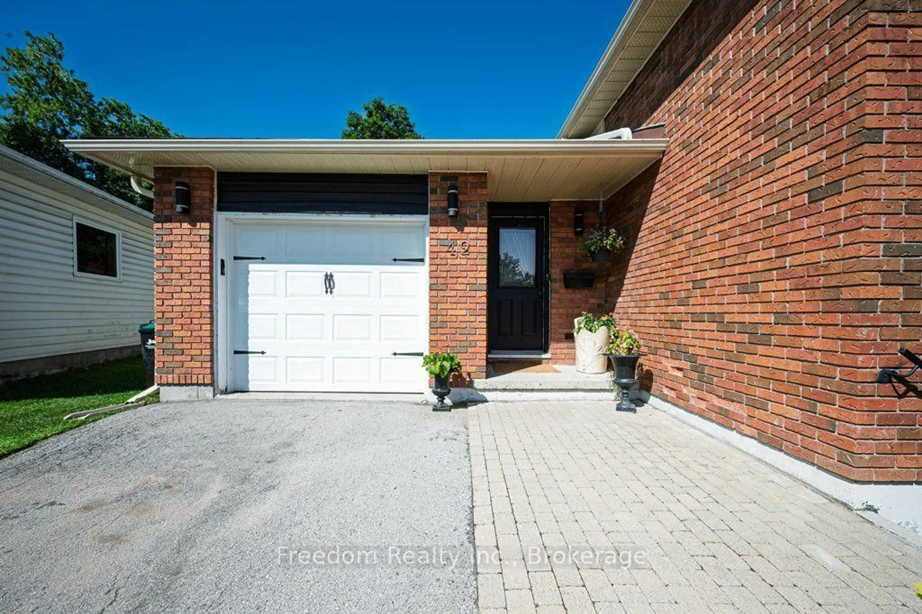 Home with brick exterior material, street for 42 Patricia Ave, Barrie Ontario L4M 5S6