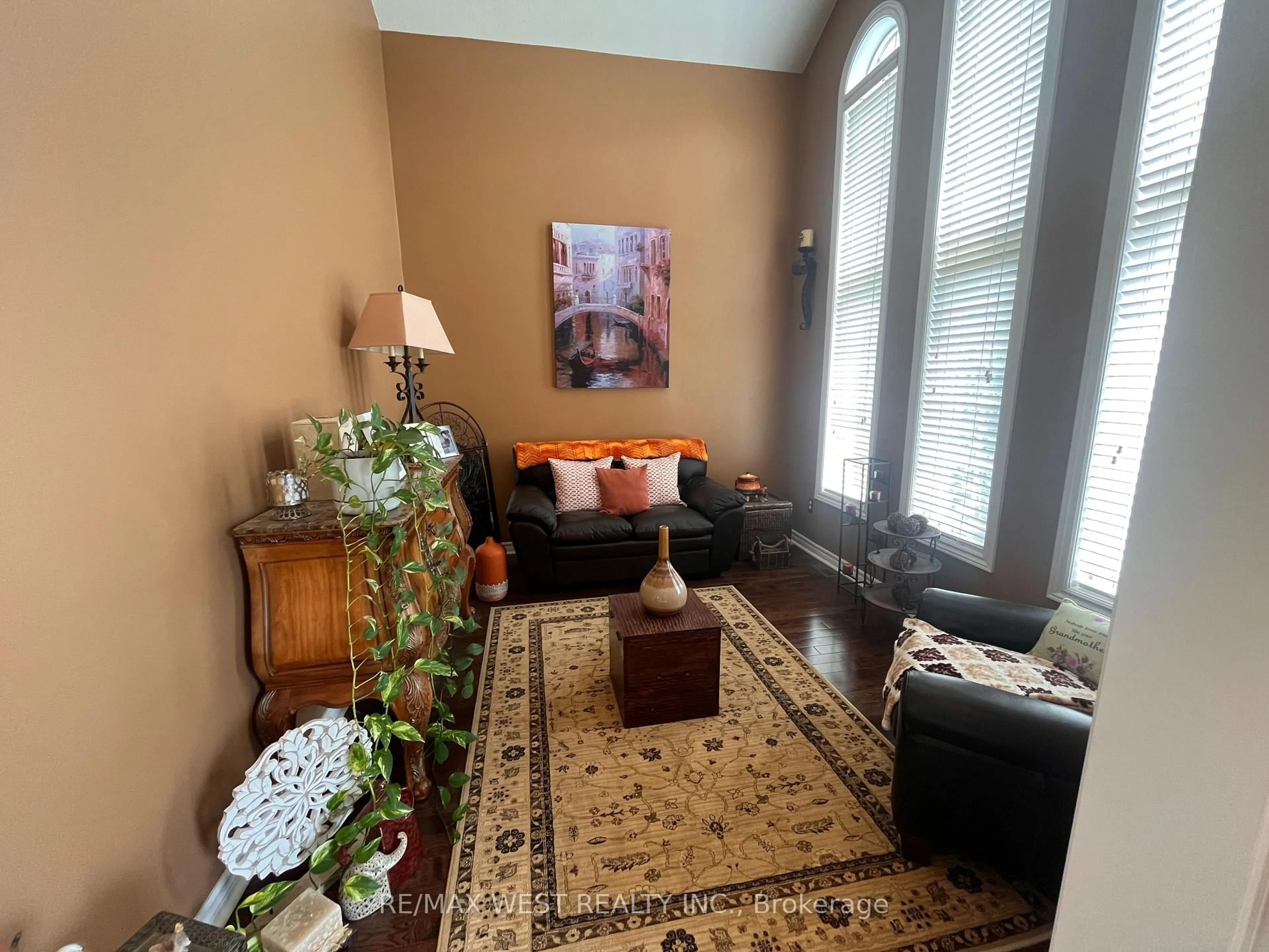 Living room with furniture, unknown for 20 Regalia Way, Barrie Ontario L4M 7H7