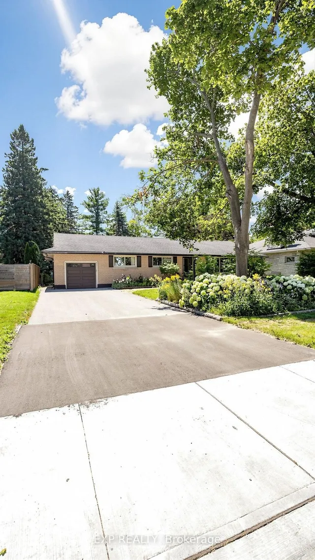 43 Amelia St, Barrie 2