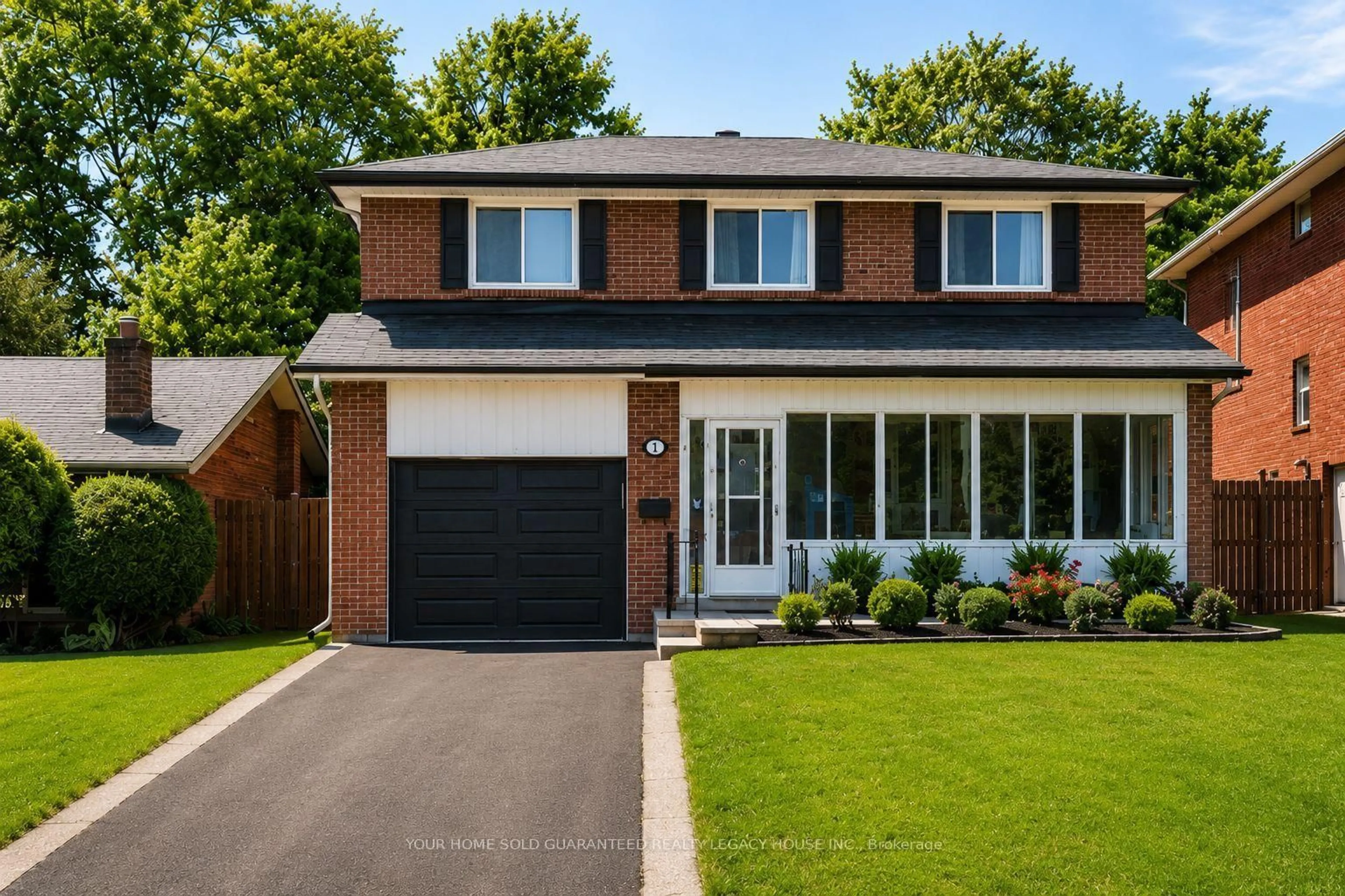 Home with brick exterior material, street for 25 Marshall St, Barrie Ontario L4N 3S4