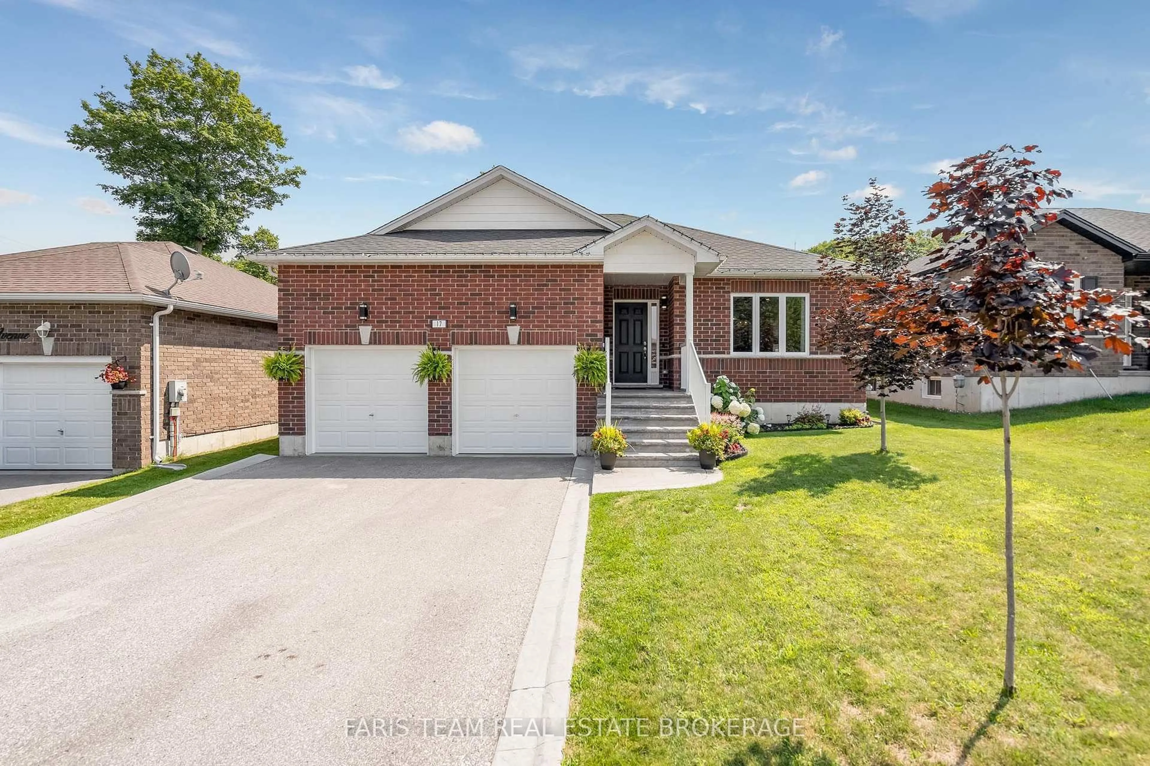 Home with brick exterior material, street for 17 Hunter Ave, Tay Ontario L0K 2A0