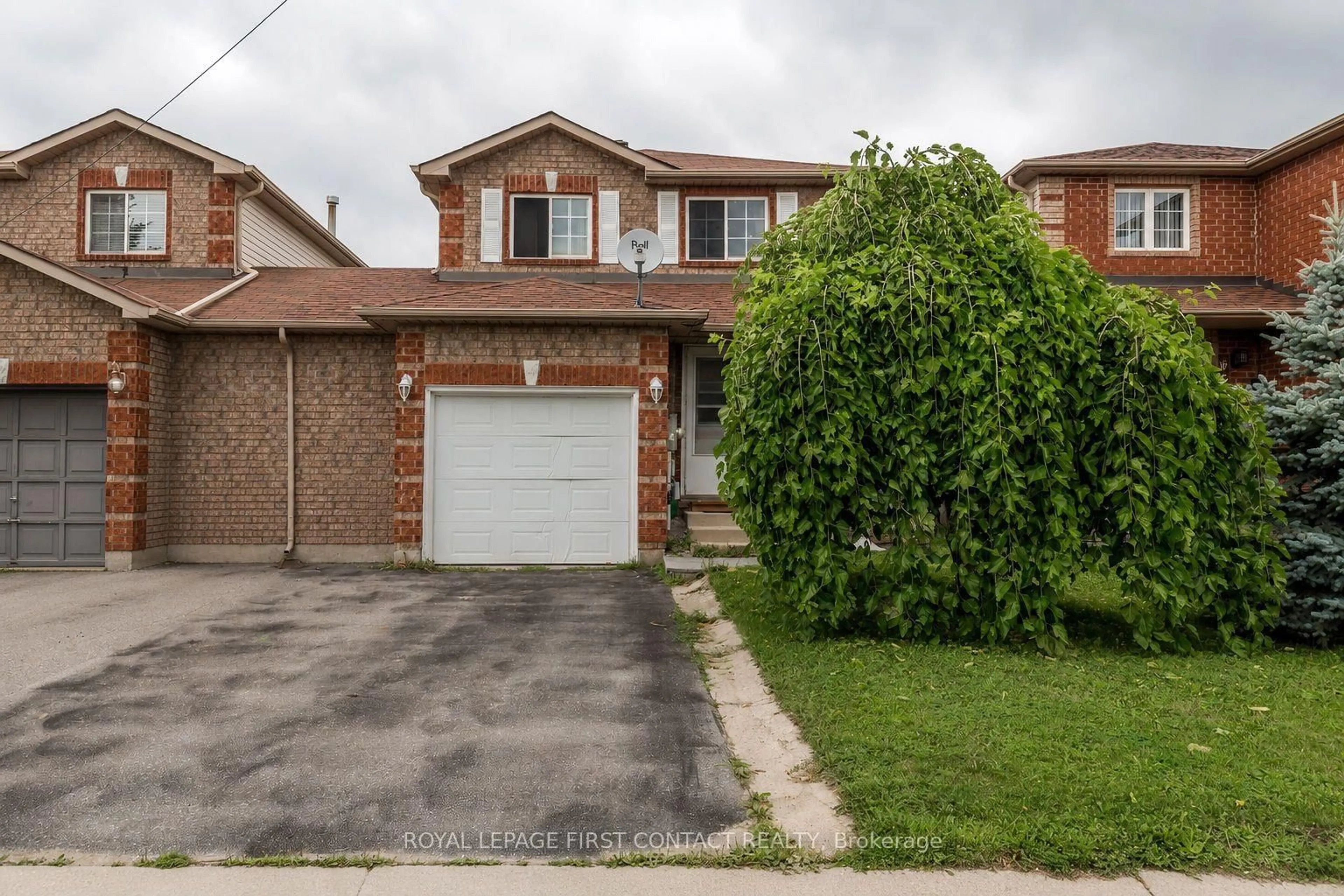 Home with brick exterior material, street for 63 Dunsmore Lane, Barrie Ontario L4M 6Z9