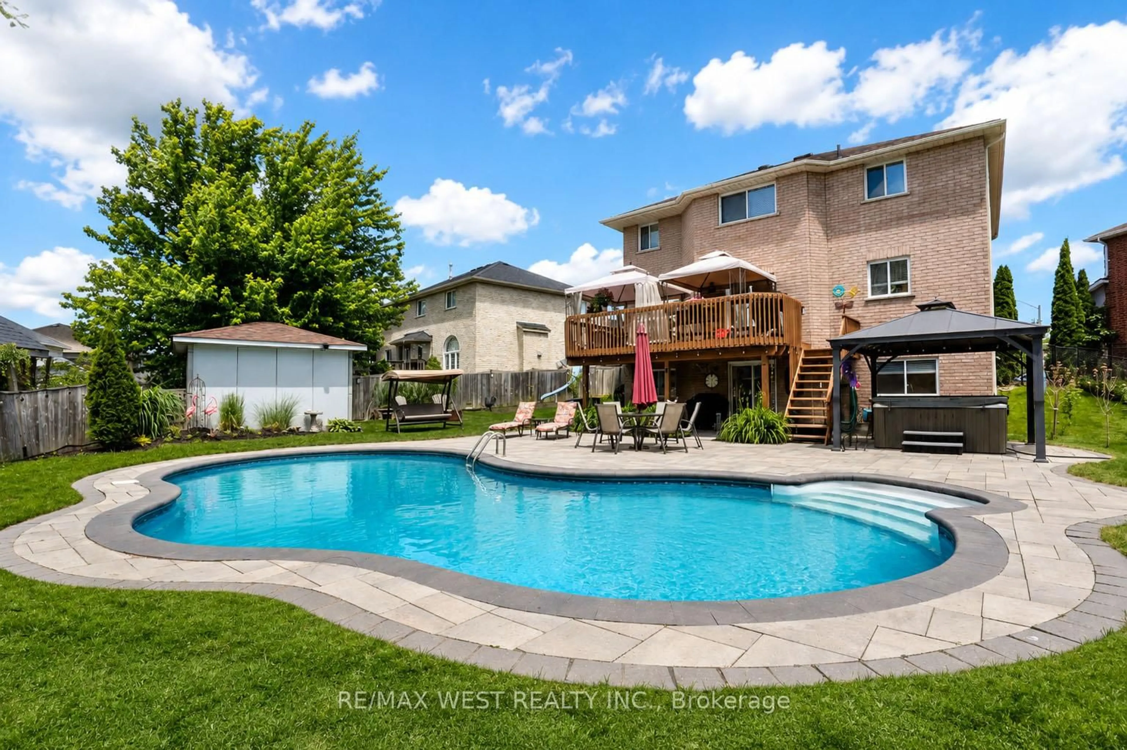 Pool for 45 Carley Cres, Barrie Ontario L4N 0M8