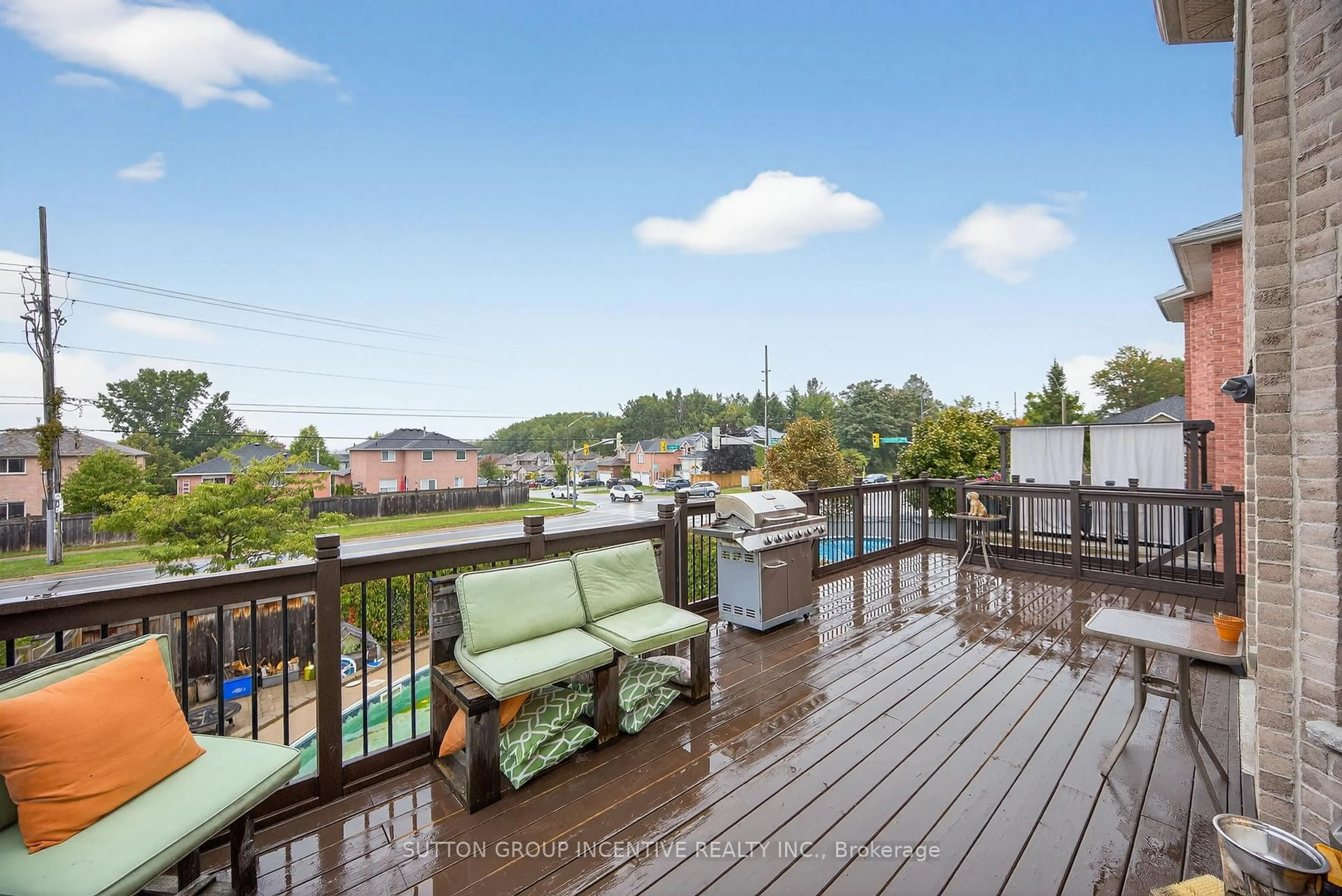 Patio, water/lake/river/ocean view for 4 Dunnett Dr, Barrie Ontario L4N 0H8