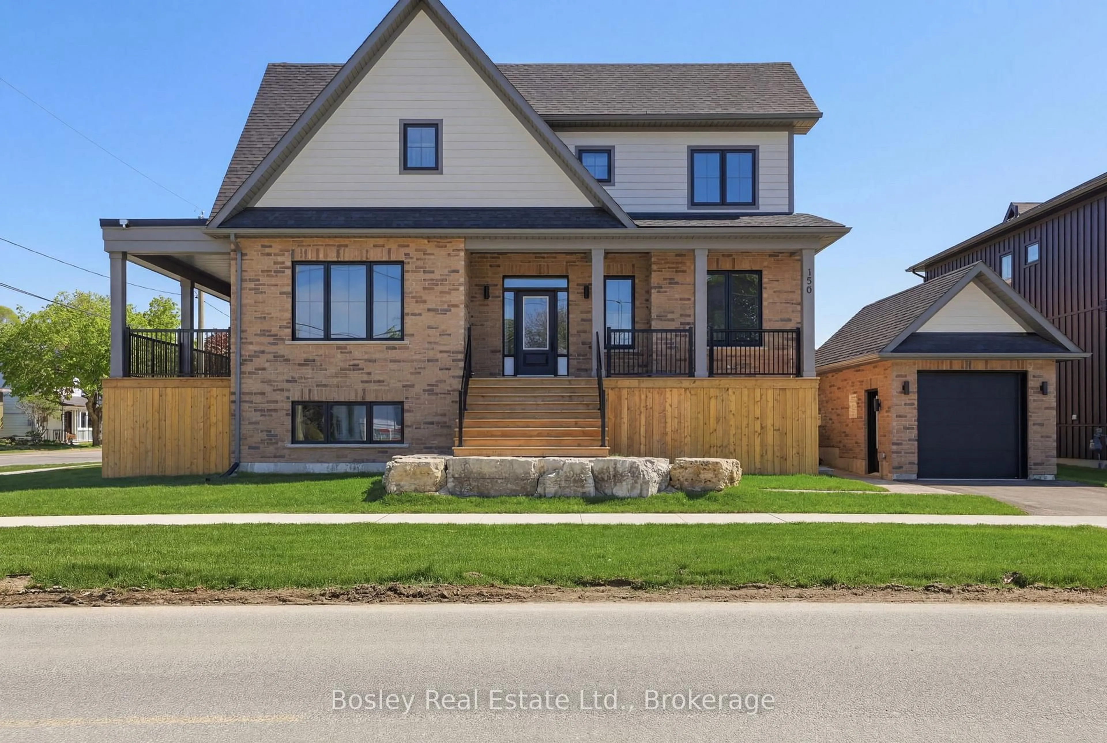Home with brick exterior material, street for 130 Fifth St, Collingwood Ontario L9Y 5V1