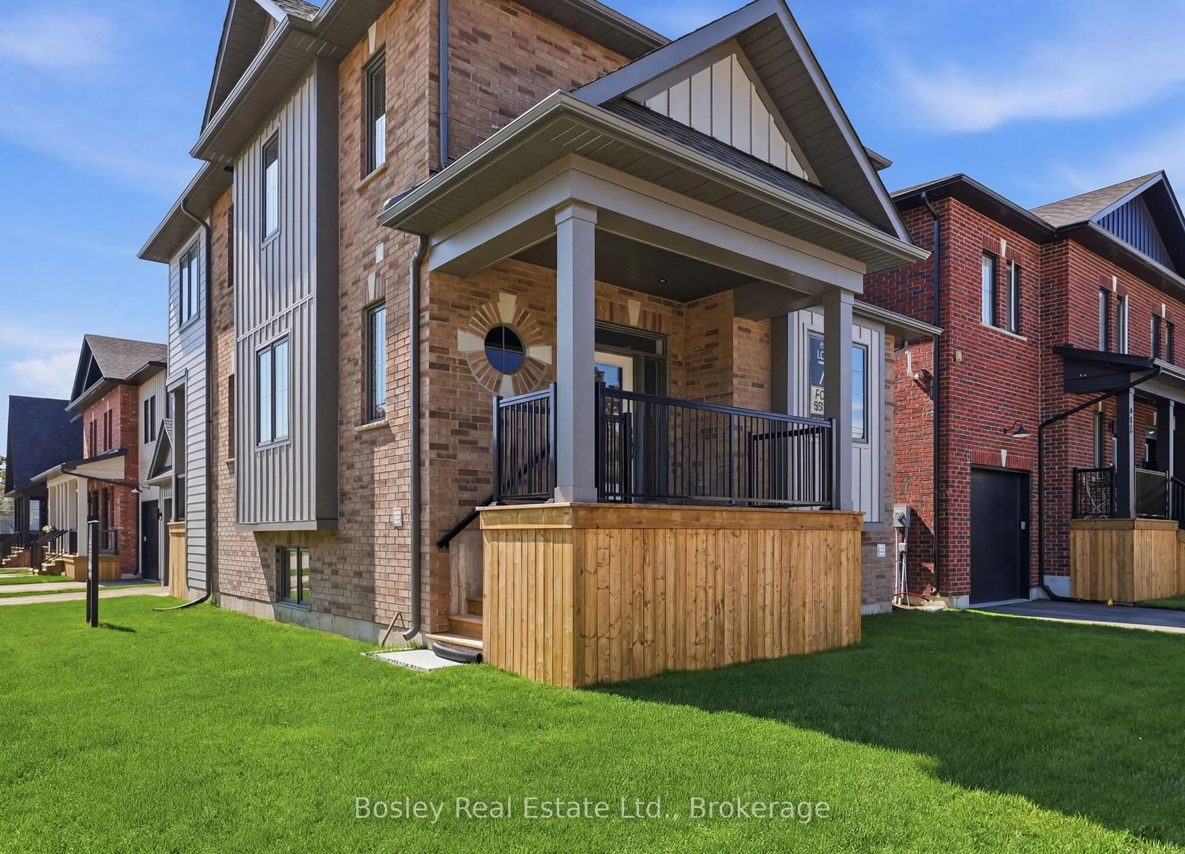 Home with brick exterior material, street for 125 Sixth St, Collingwood Ontario L9Y 5V1