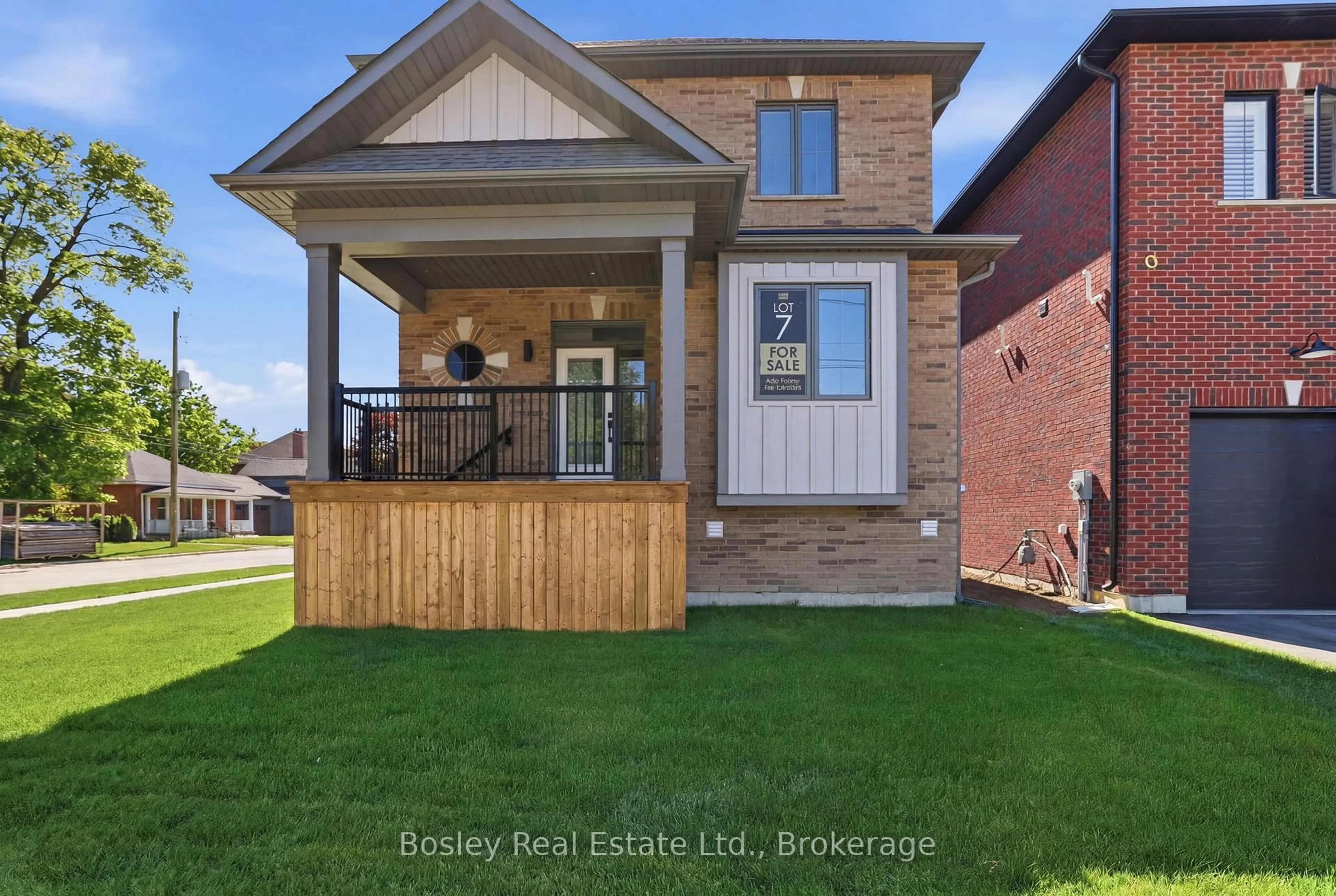Home with brick exterior material, street for 125 Sixth St, Collingwood Ontario L9Y 5V1