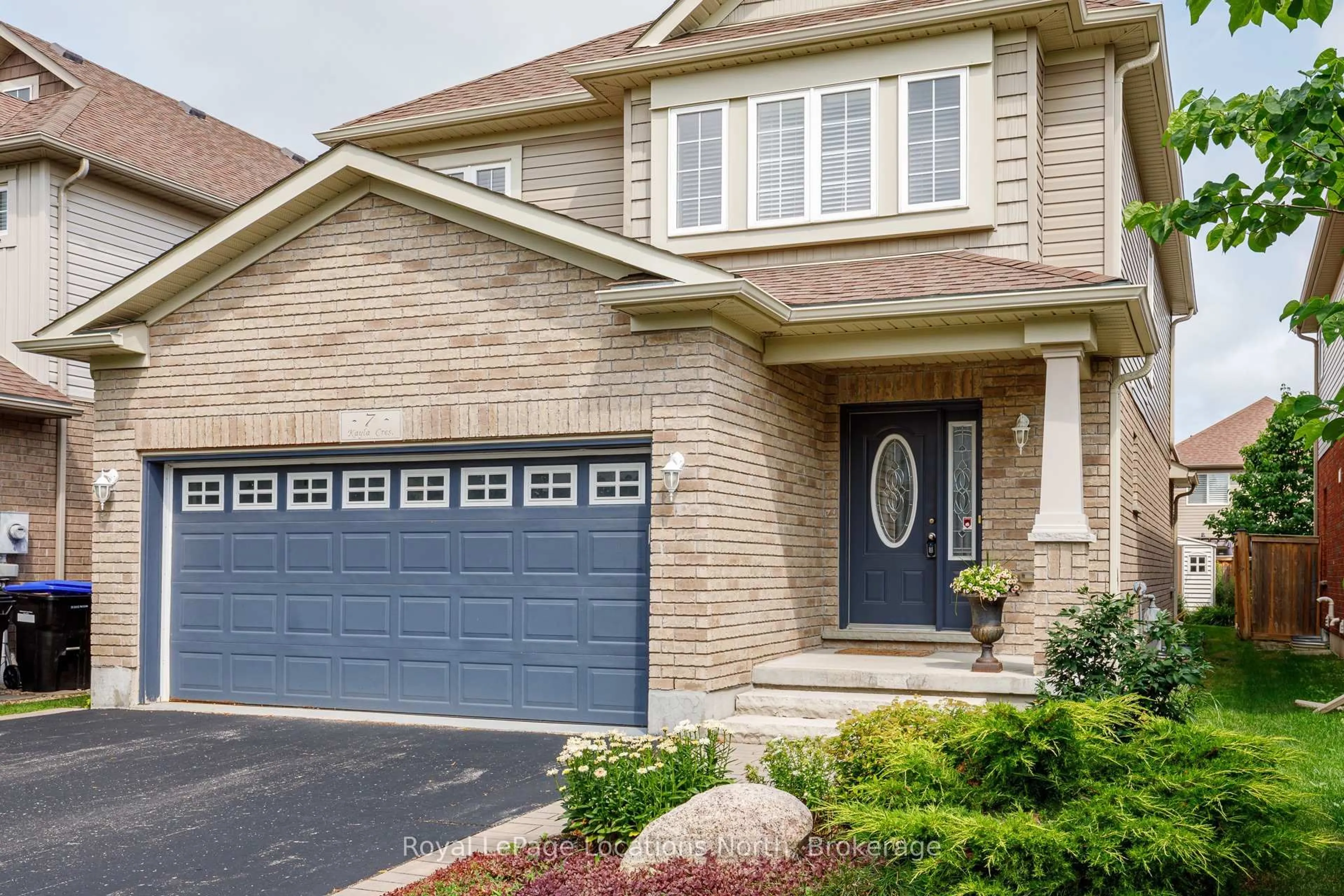 Home with brick exterior material, street for 7 Kayla Cres, Collingwood Ontario L9Y 5K9