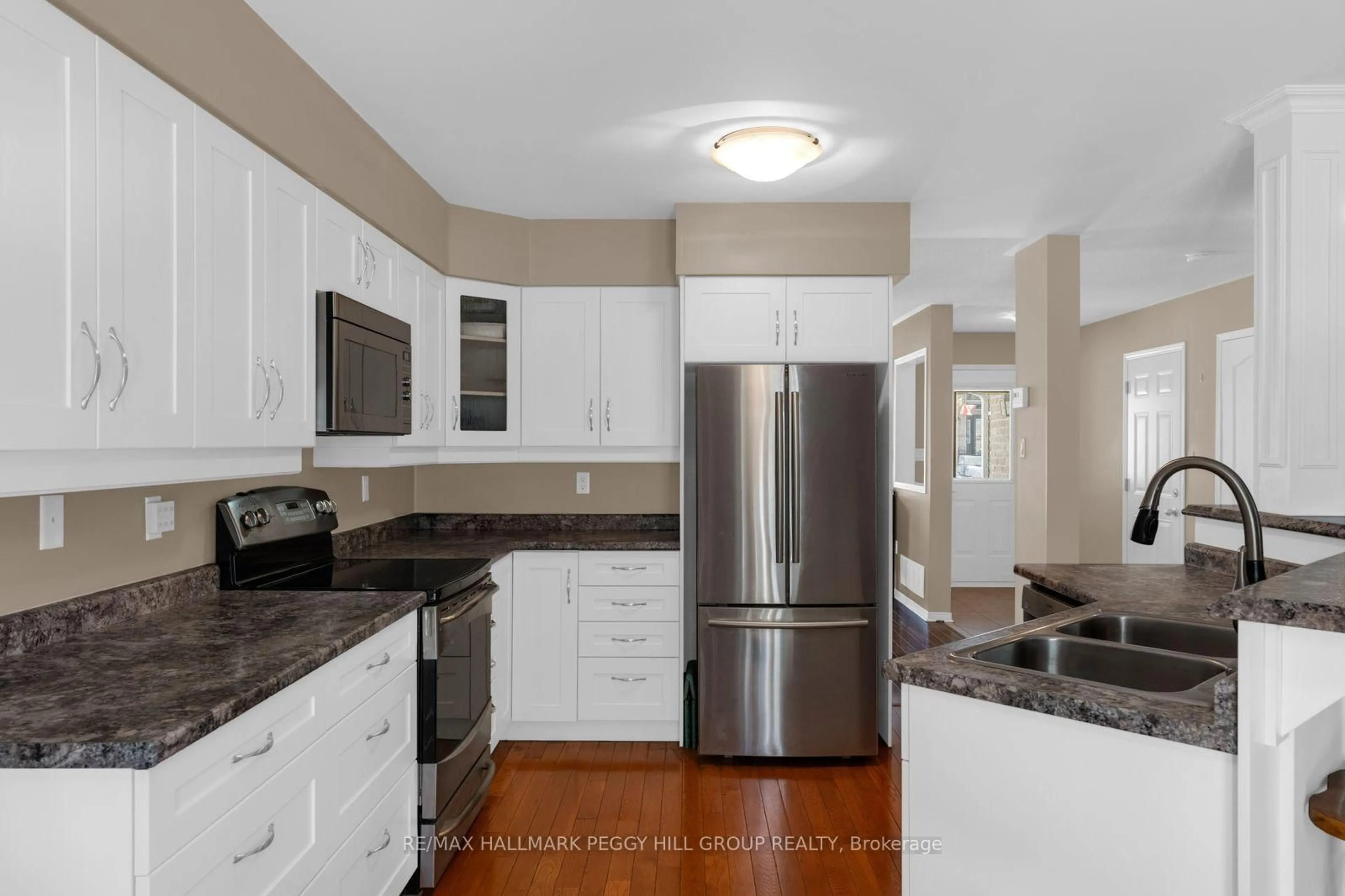 Standard kitchen, ceramic/tile floor for 168 Wildwood Tr, Barrie Ontario L4N 9Y6