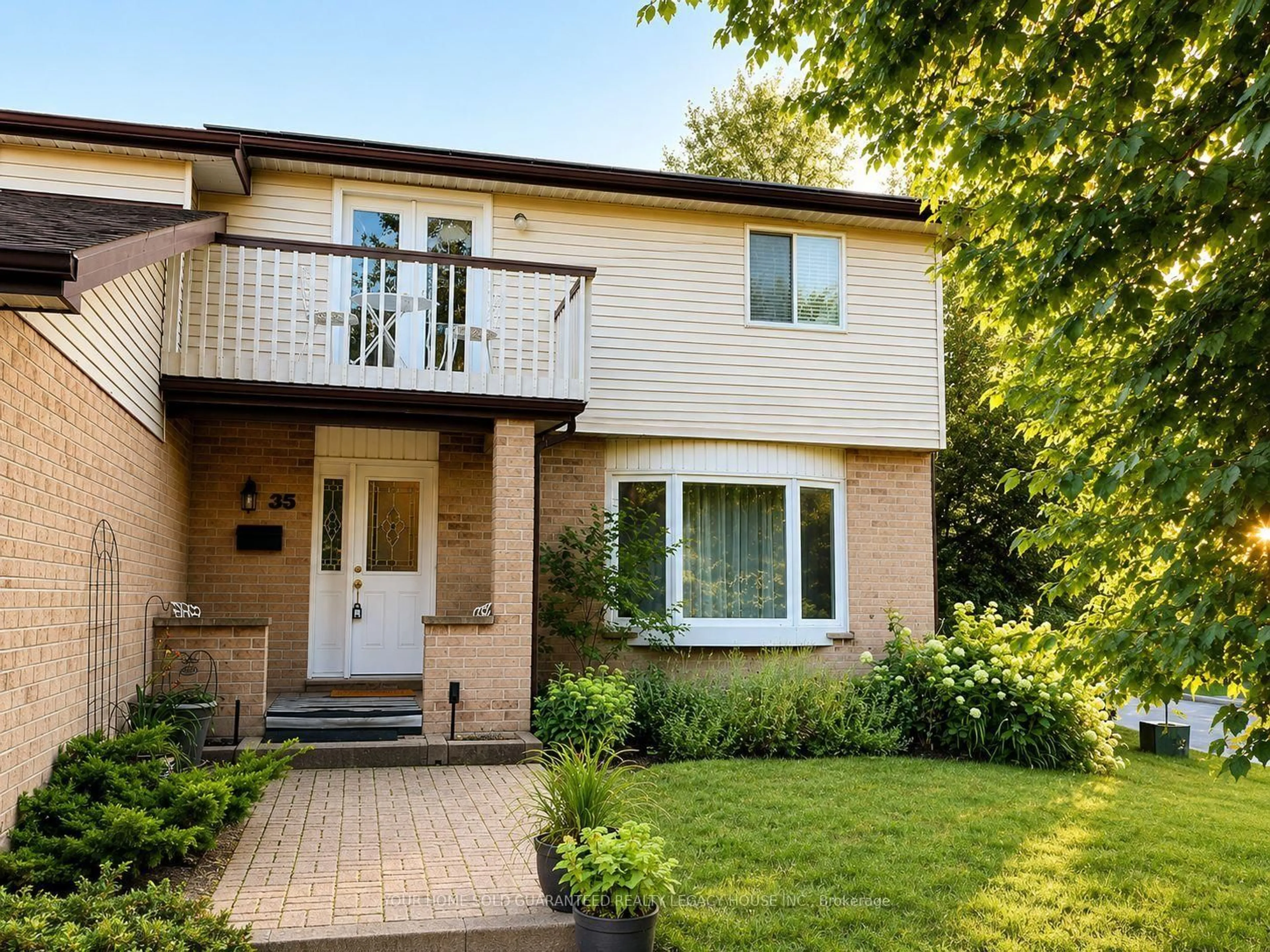 Home with brick exterior material, street for 35 Glenridge Rd, Barrie Ontario L4N 2X9