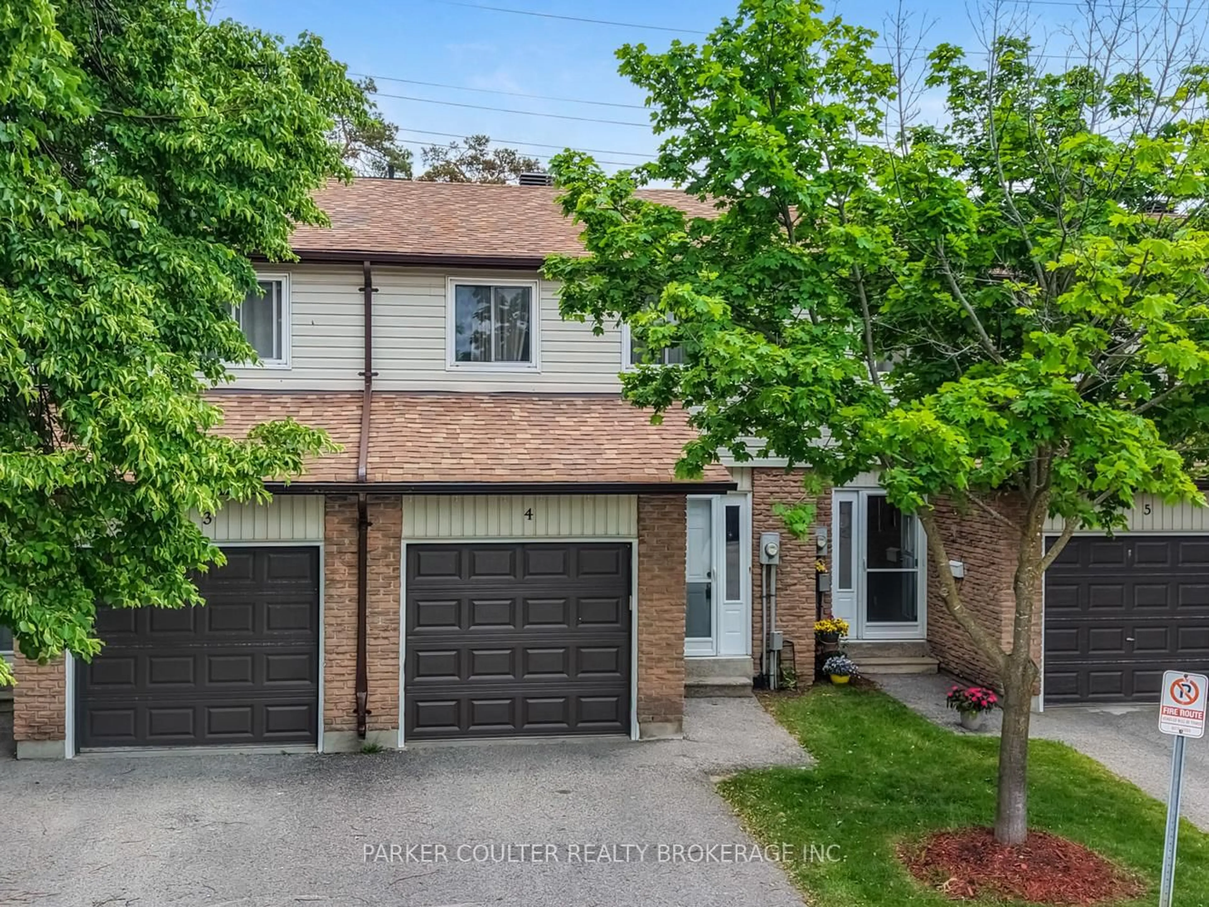 Home with brick exterior material, street for 261 Rose St #4, Barrie Ontario L4M 2V3