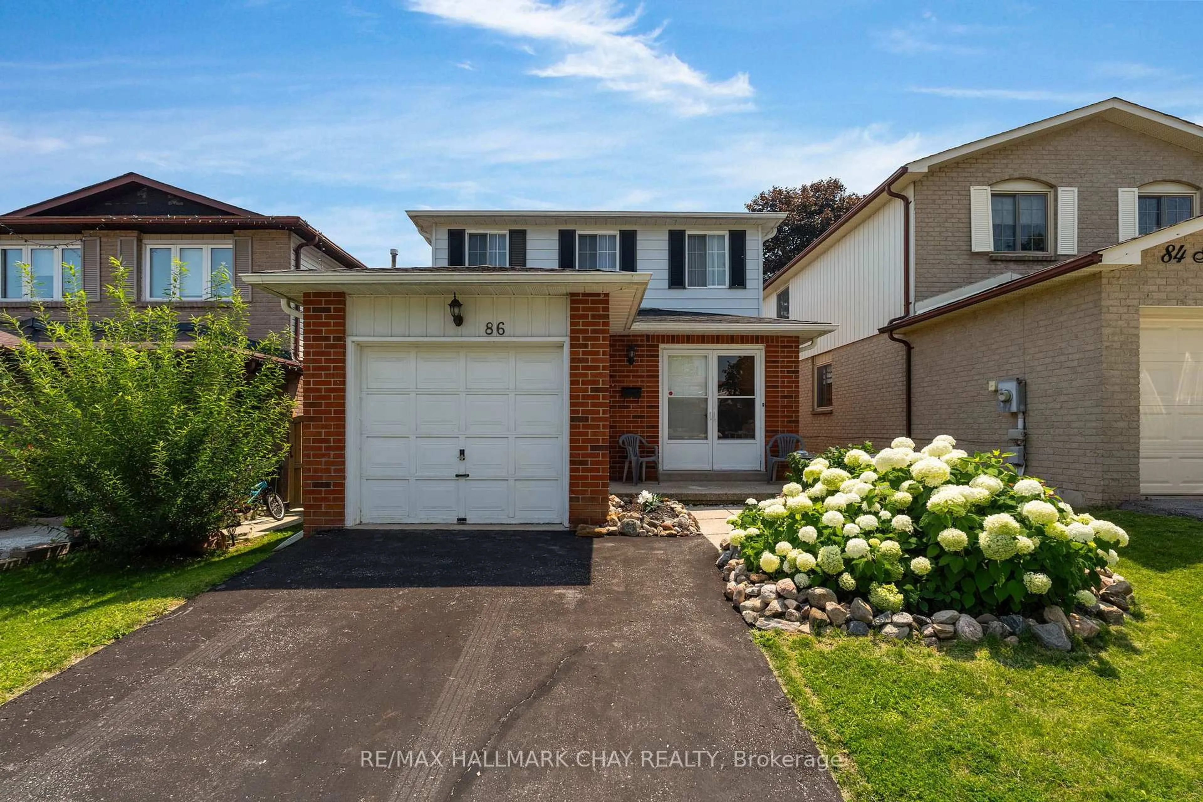 Home with brick exterior material, street for 86 Trillium Cres, Barrie Ontario L4N 5K3