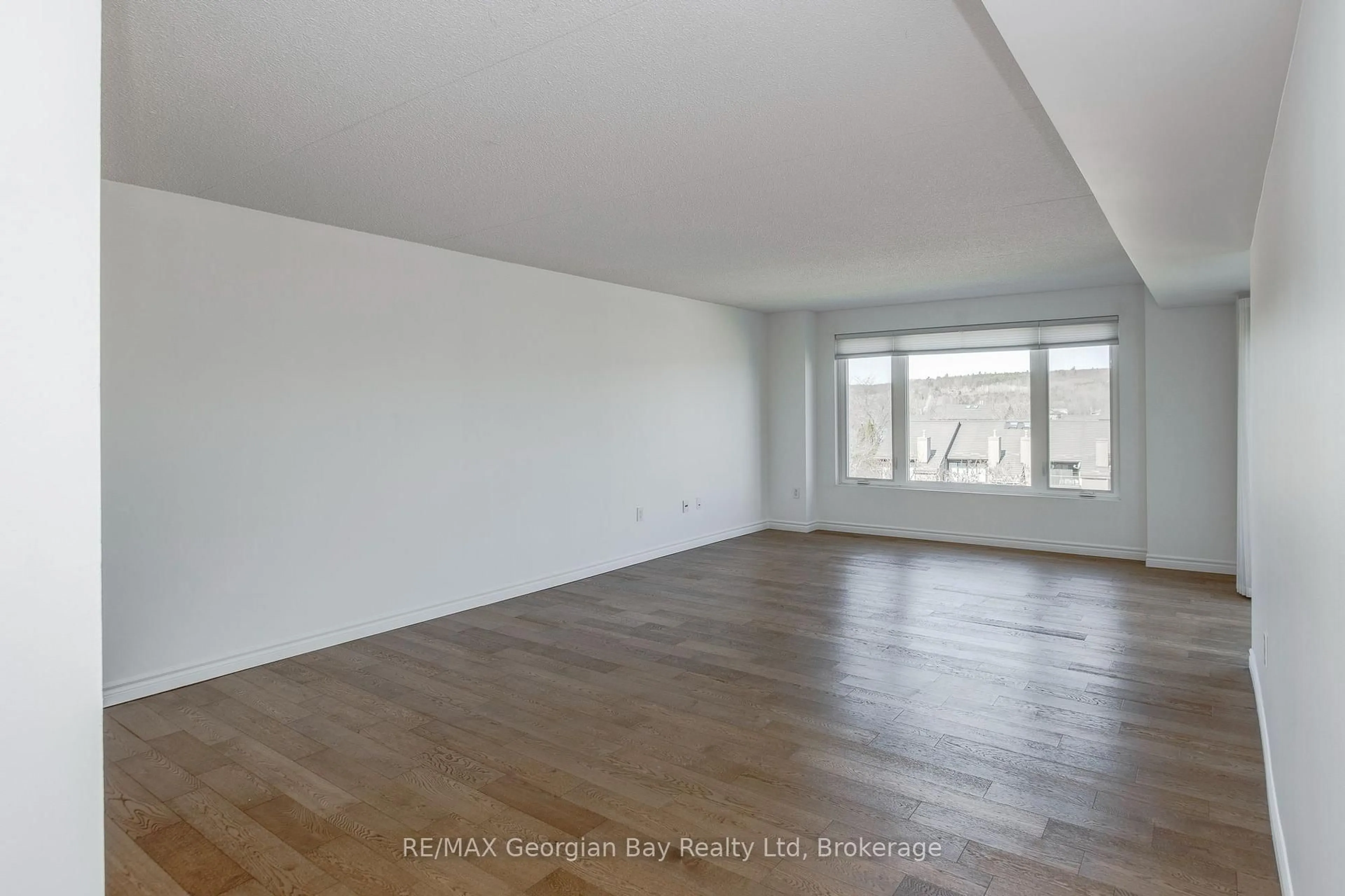 A pic of a room for 11 Beck Blvd #404, Penetanguishene Ontario L9M 2G1