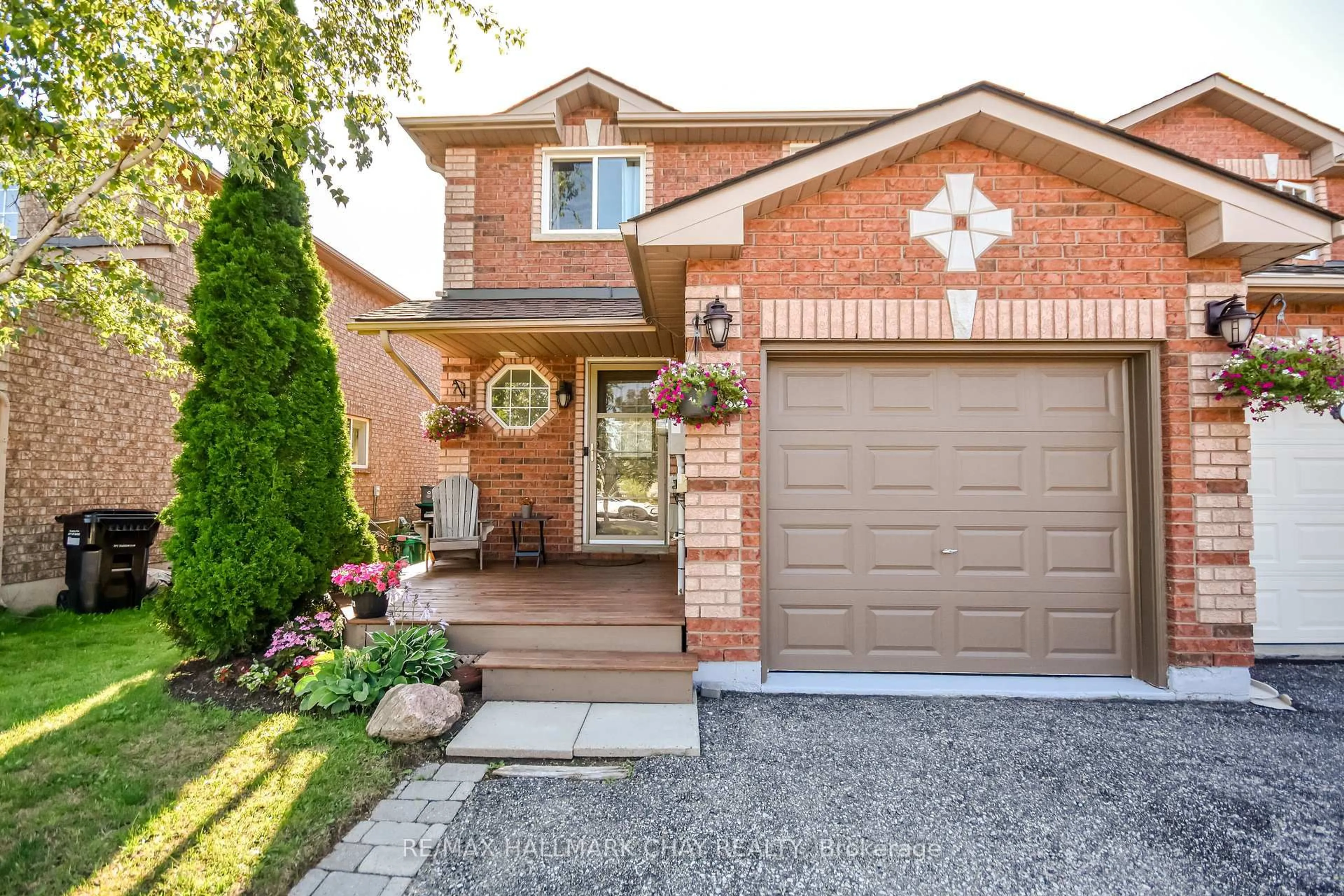 Home with brick exterior material, street for 17 Srigley St, Barrie Ontario L4N 0L9