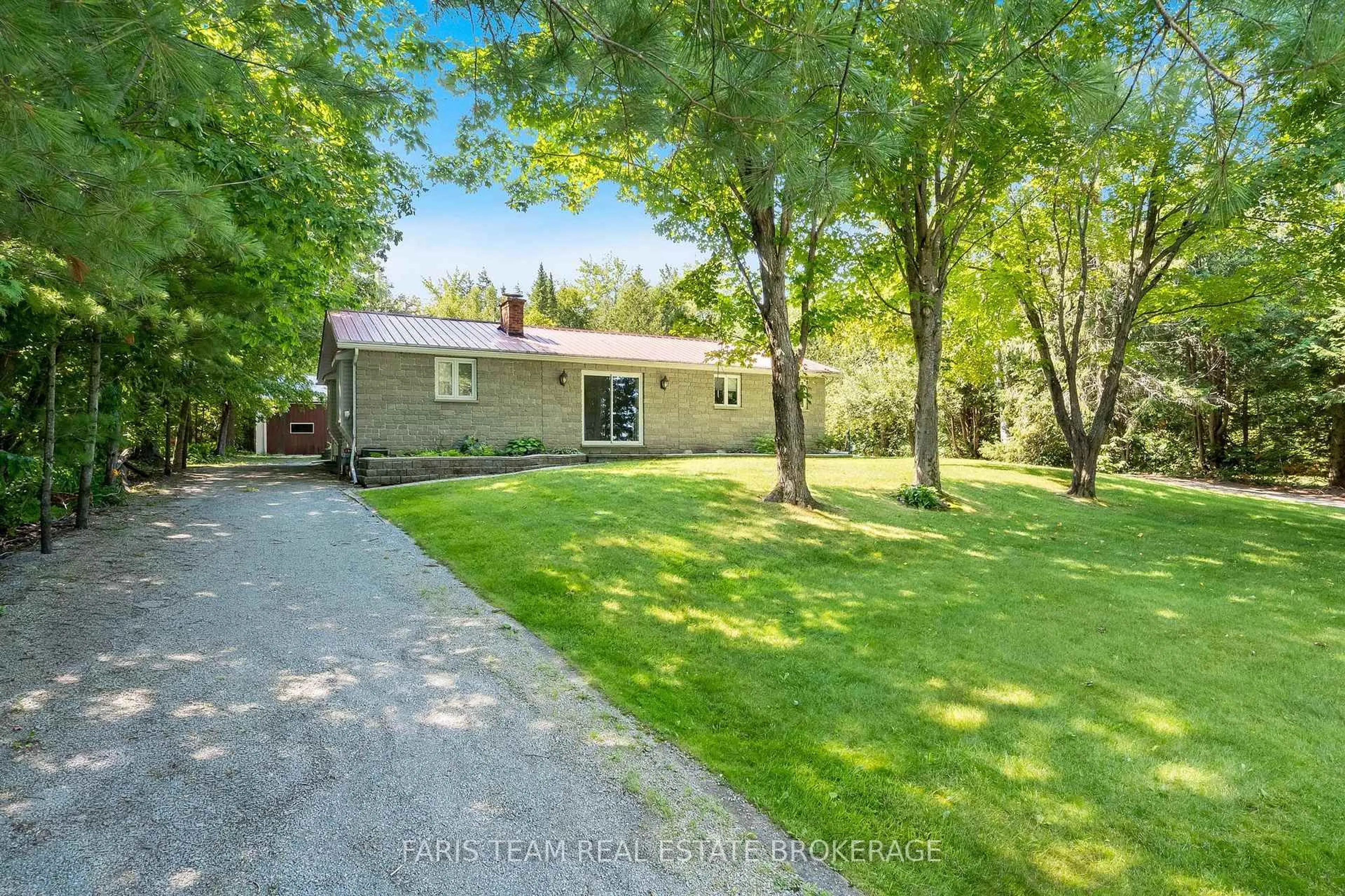 A pic from outside/outdoor area/front of a property/back of a property/a pic from drone, street for 2554 Champlain Rd, Tiny Ontario L9M 0C3