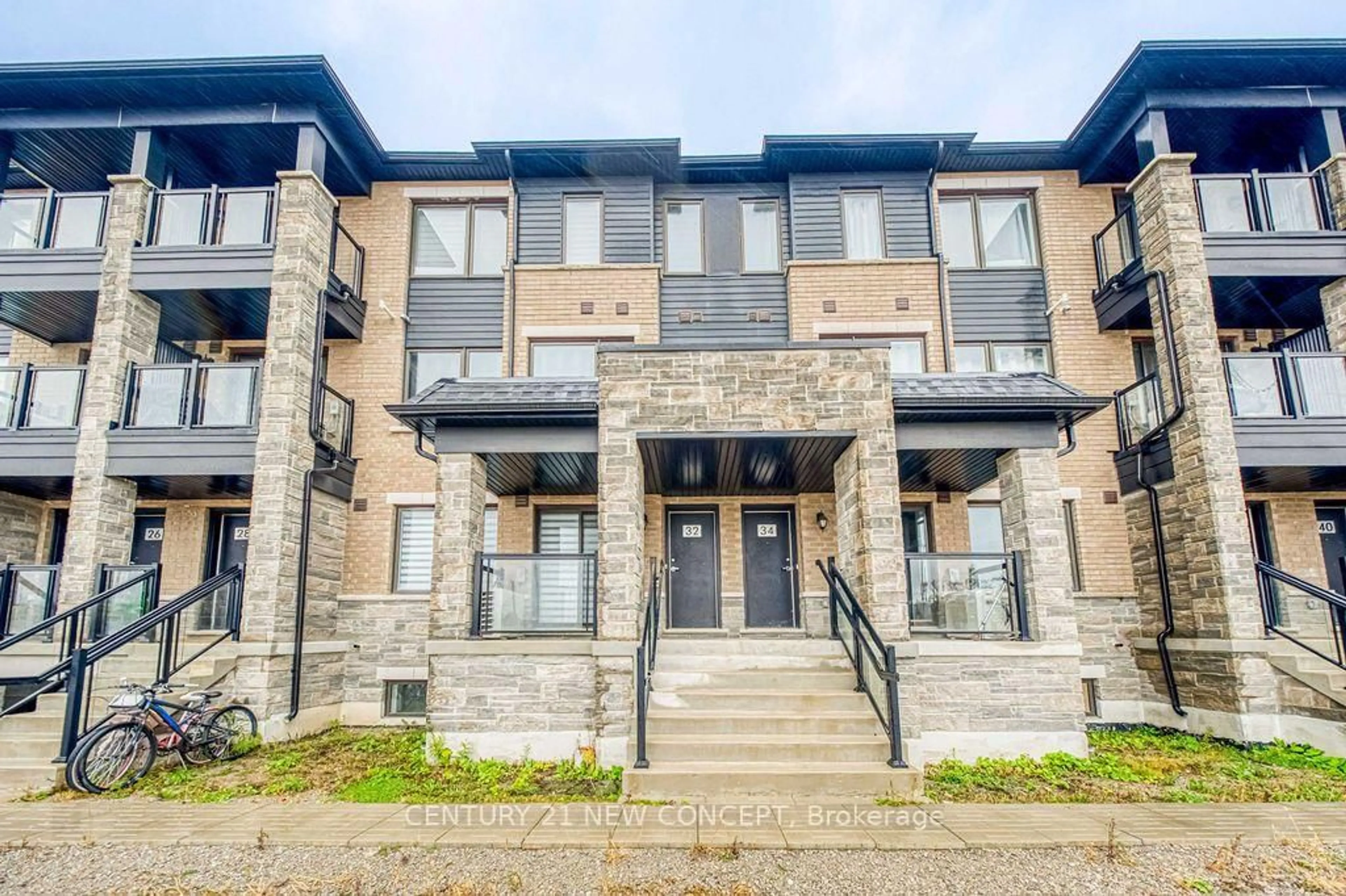 Unknown for 32 Magnolia Line, Barrie Ontario L9J 0N9