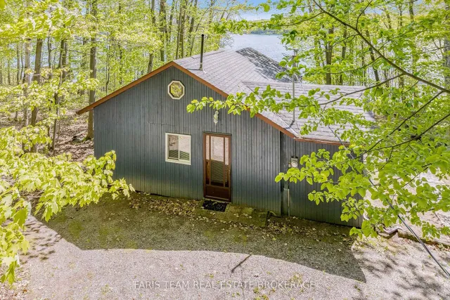 112 Farlain Lake Rd, Tiny 4