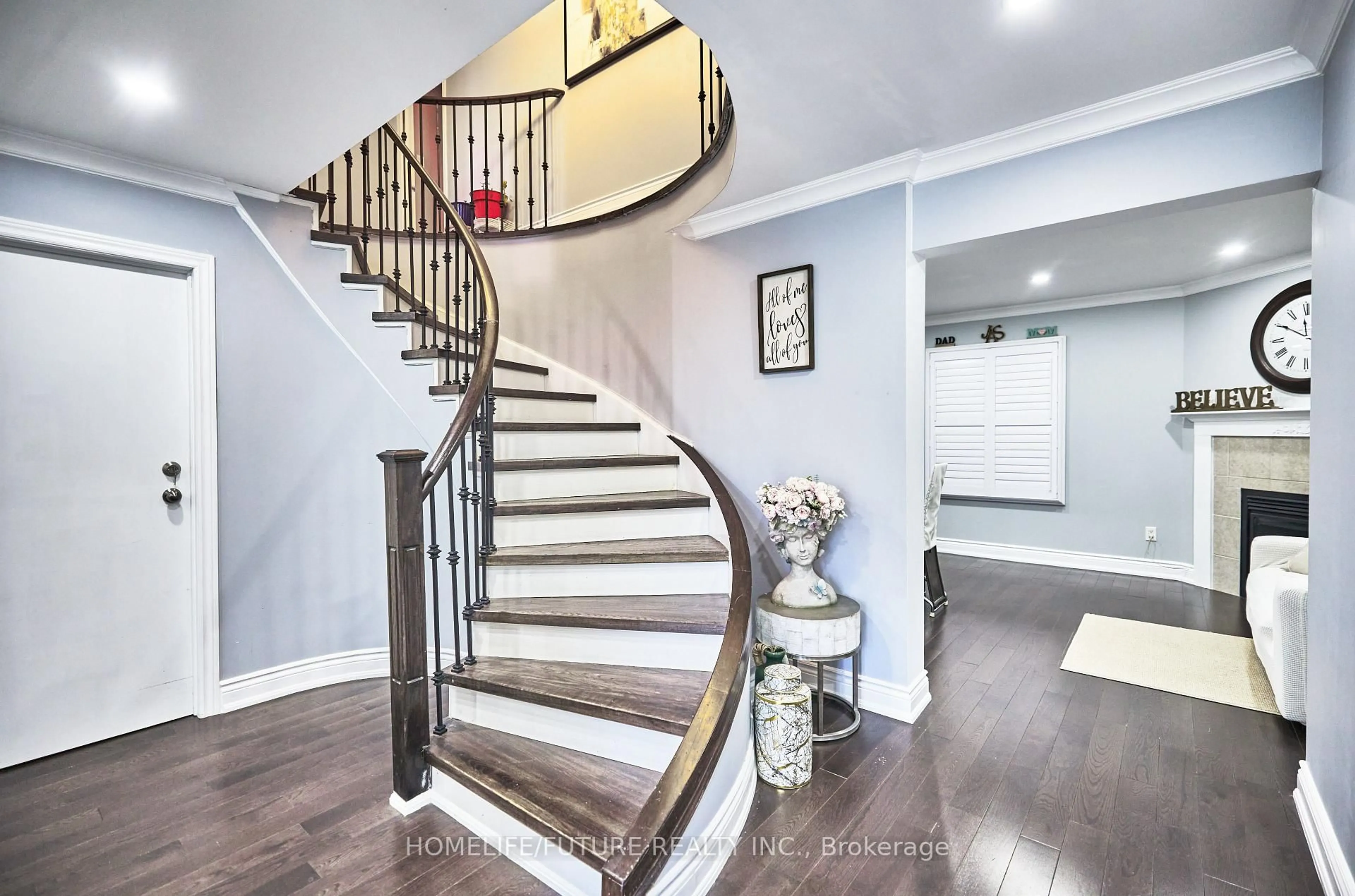 Stairs for 58 O'Shaughnessy Cres, Barrie Ontario L4N 7L8