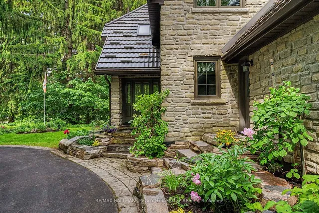 26 Cathedral Pines Rd, Oro-Medonte 2
