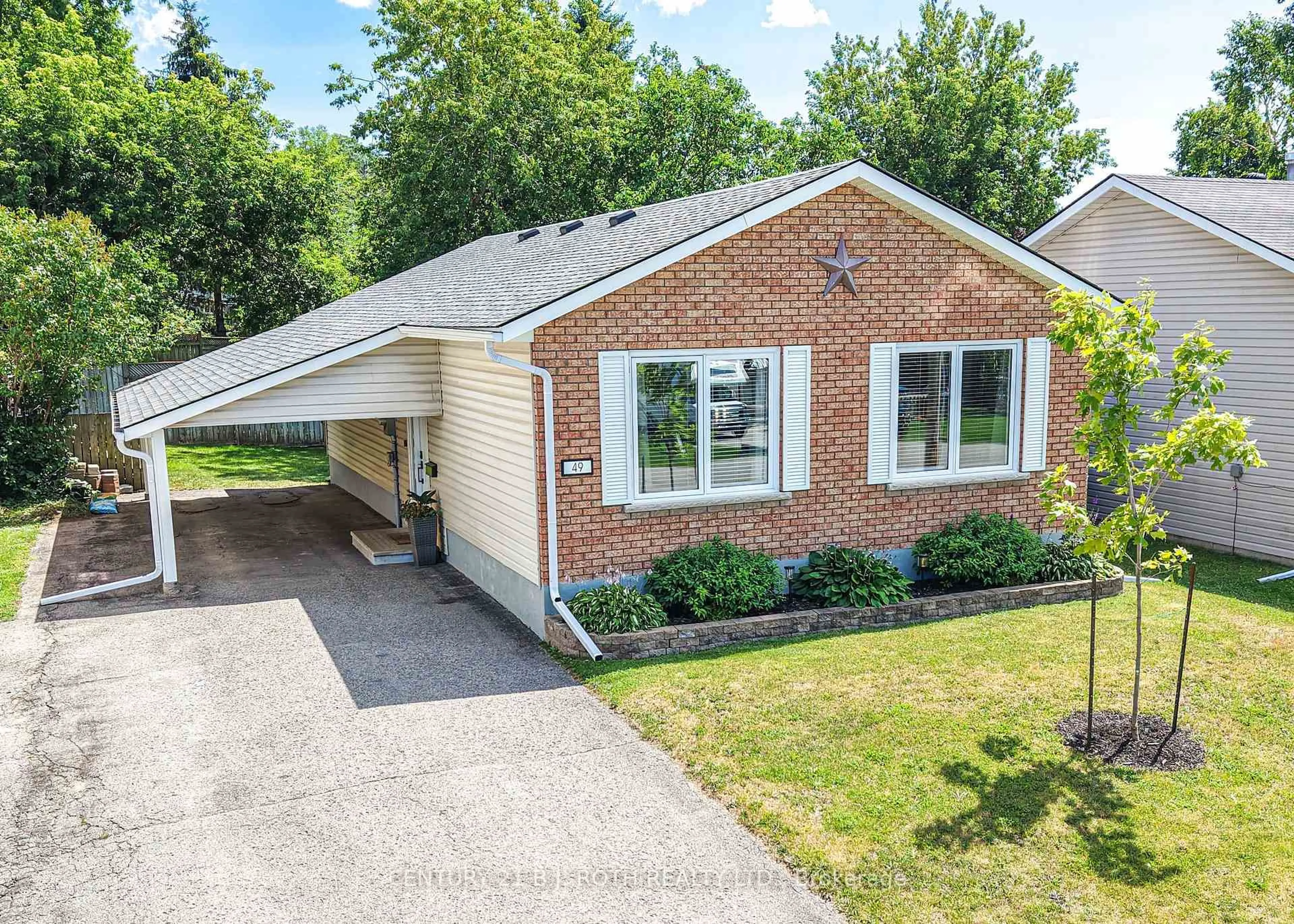 Home with brick exterior material, street for 49 Bond St, Orillia Ontario L3V 1J6