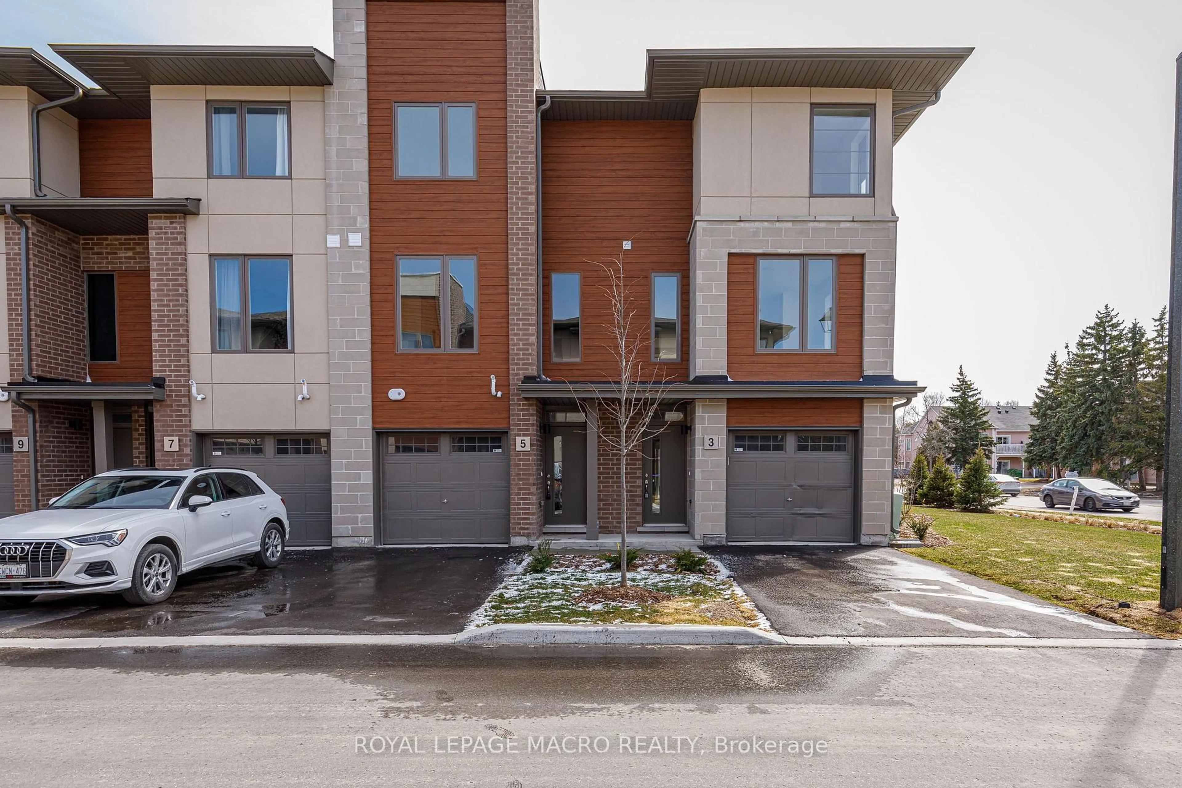 Unknown for 5 Winters Cres, Collingwood Ontario L9Y 5T1