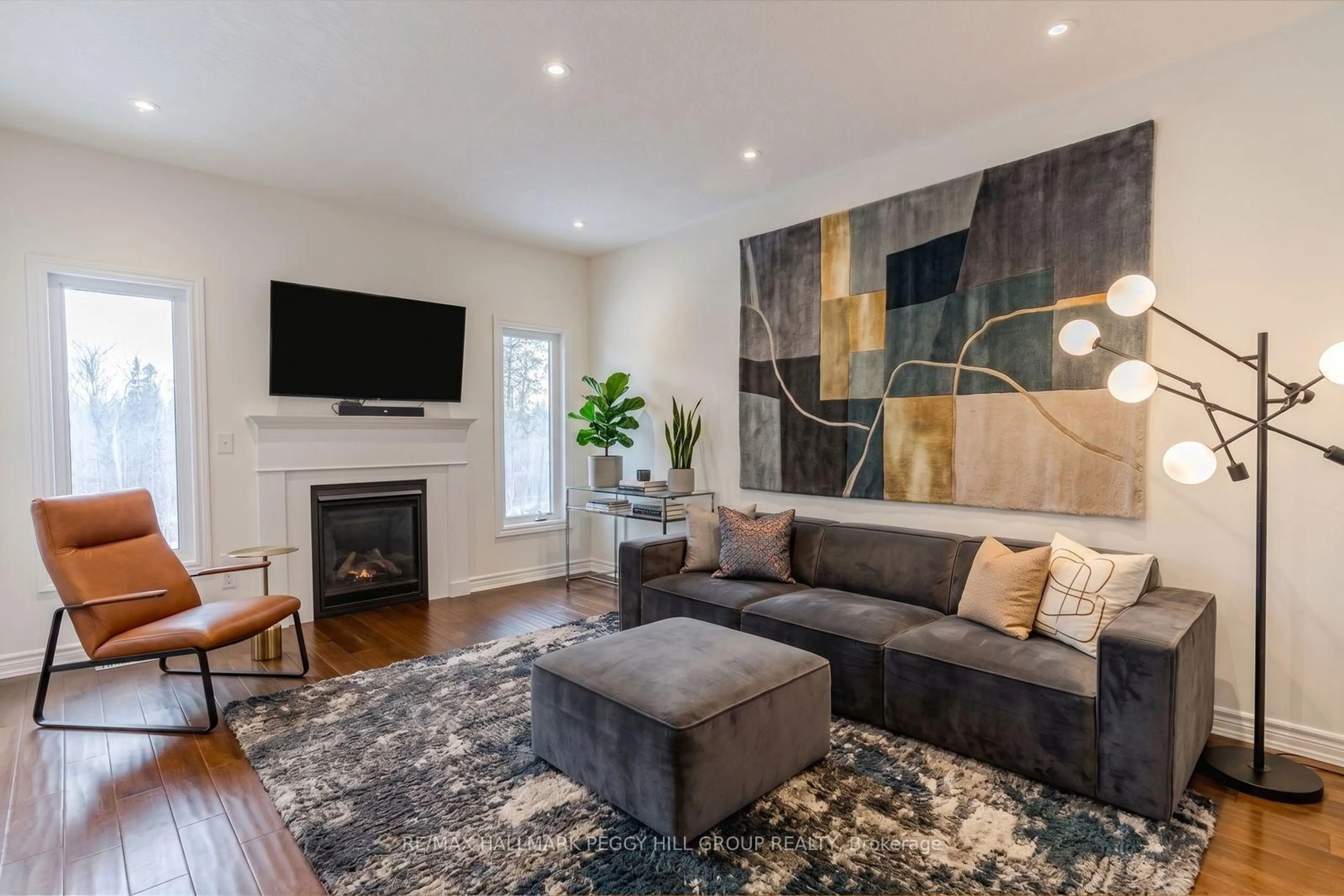 Living room with furniture, unknown for 82 Diamond Valley Dr, Oro-Medonte Ontario L0L 2E0