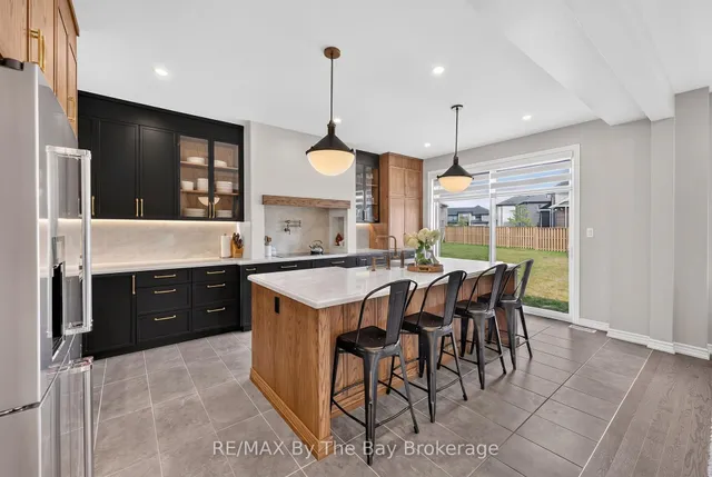 171 Rosanne Circ, Wasaga Beach 4