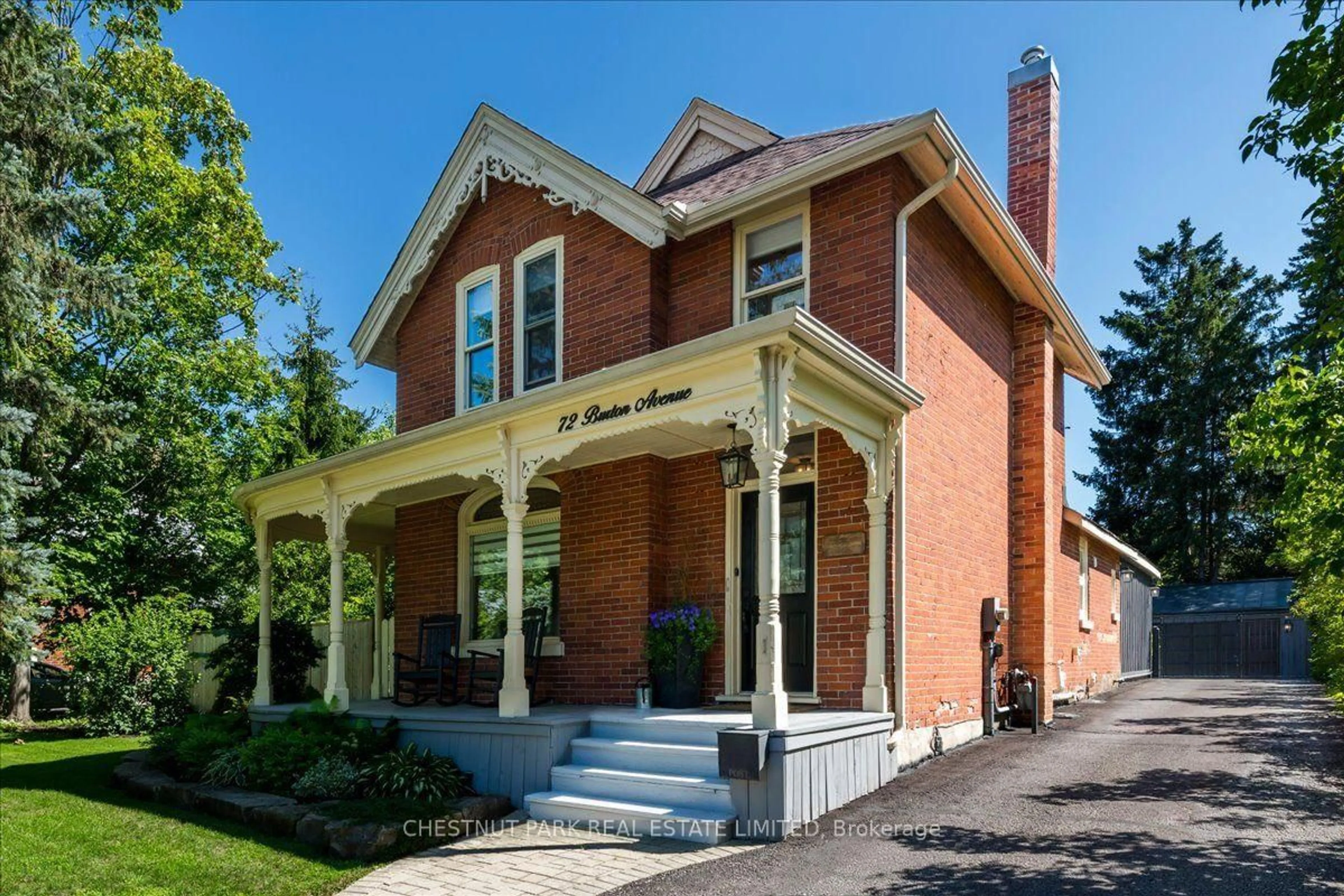 Home with brick exterior material, street for 72 Burton Ave, Barrie Ontario L4N 2R6