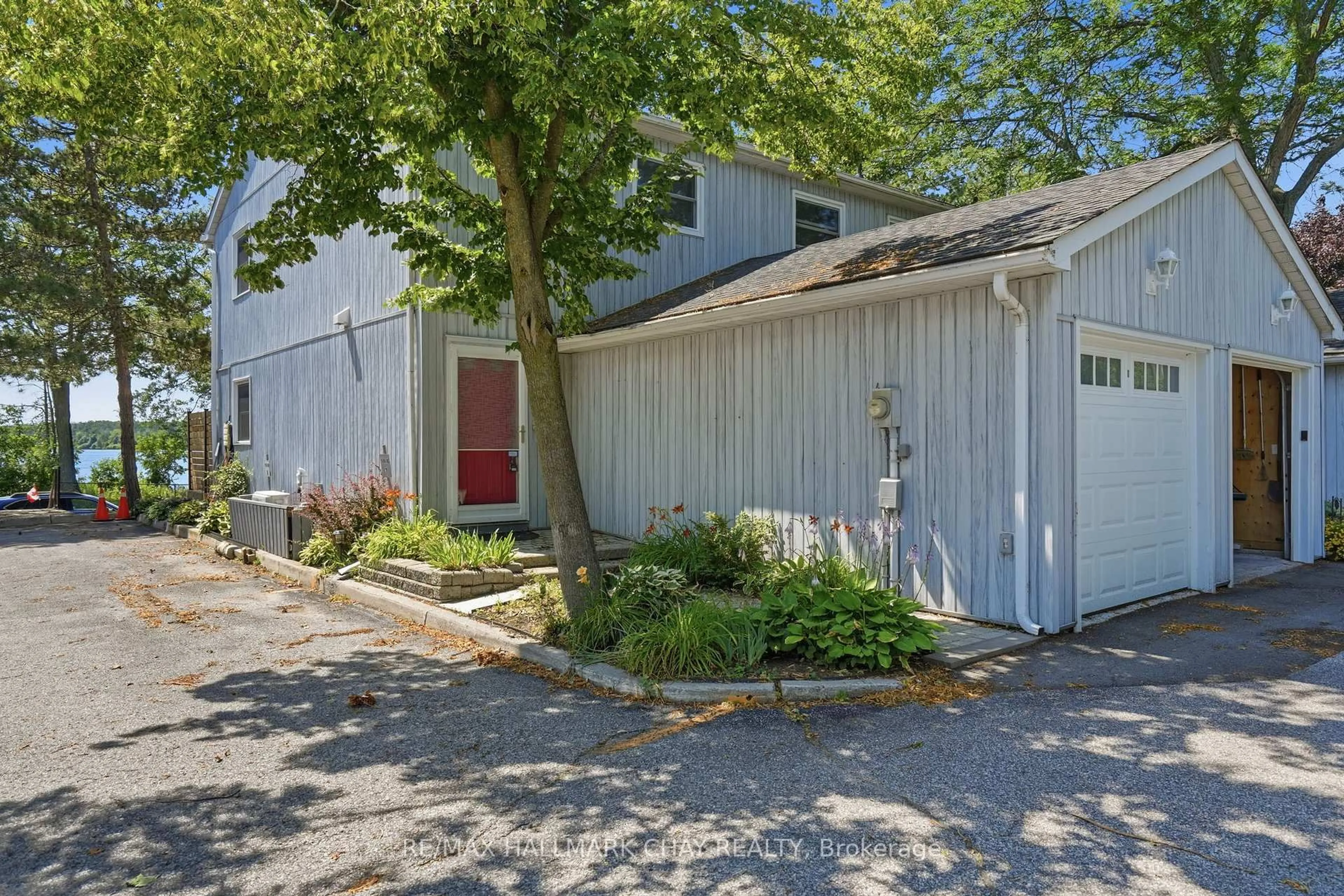Unknown for 1 Olive Cres #4, Orillia Ontario L3V 7N5
