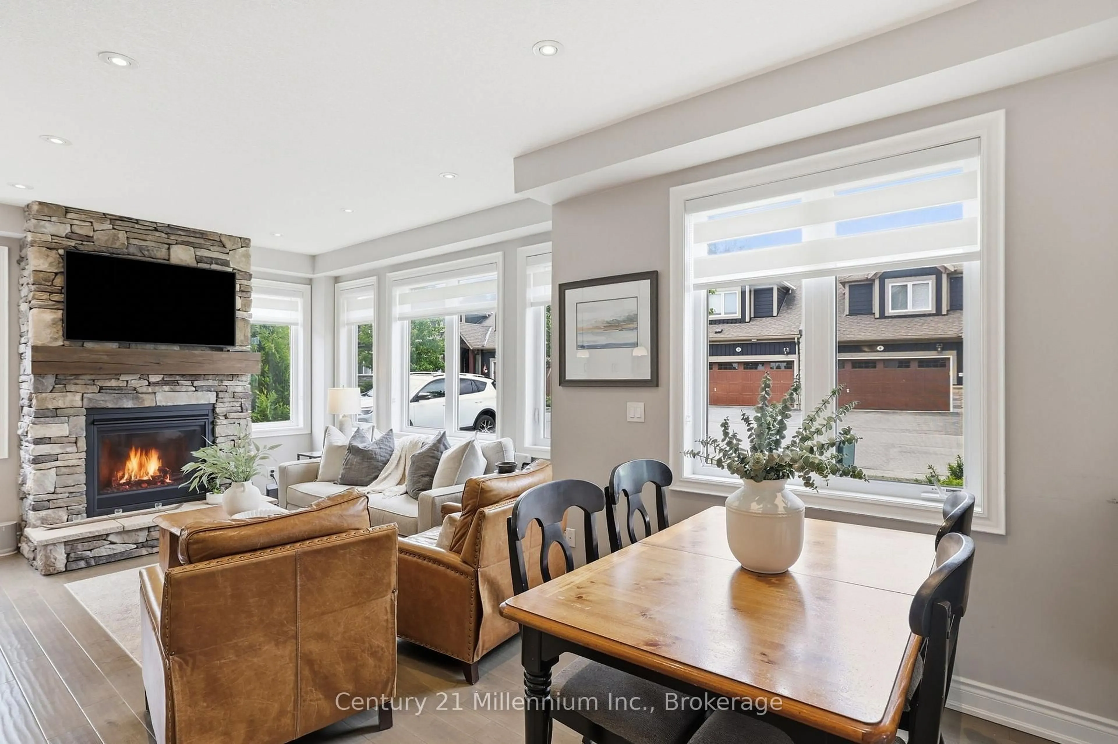 Living room with furniture, unknown for 46 Greaves Ave, Collingwood Ontario L9Y 0Z5
