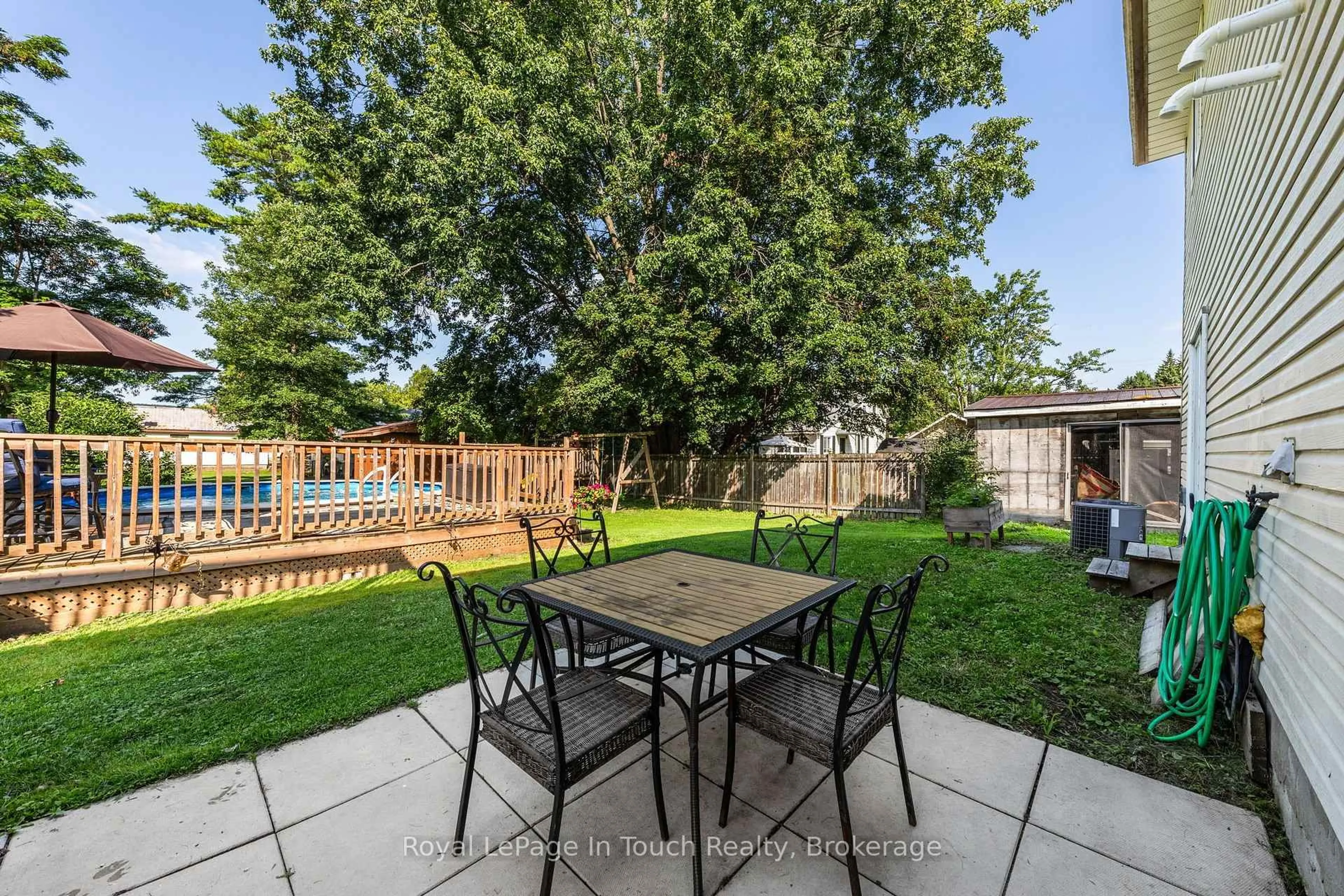 Patio, street for 4 Eplett St, Severn Ontario L0K 1E0