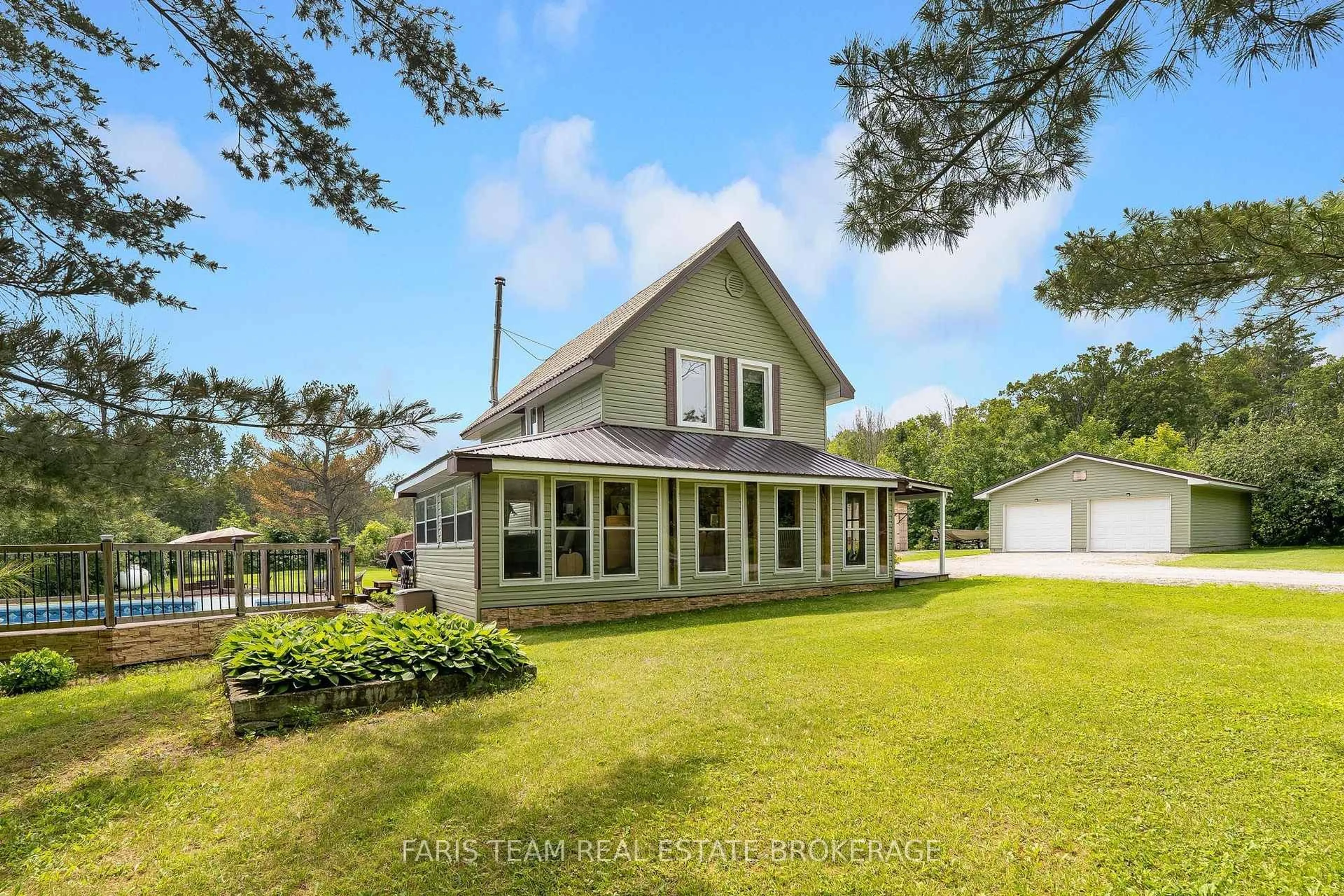 A pic from outside/outdoor area/front of a property/back of a property/a pic from drone, water/lake/river/ocean view for 2289 Kinnear Sdrd, Severn Ontario L0K 1E0