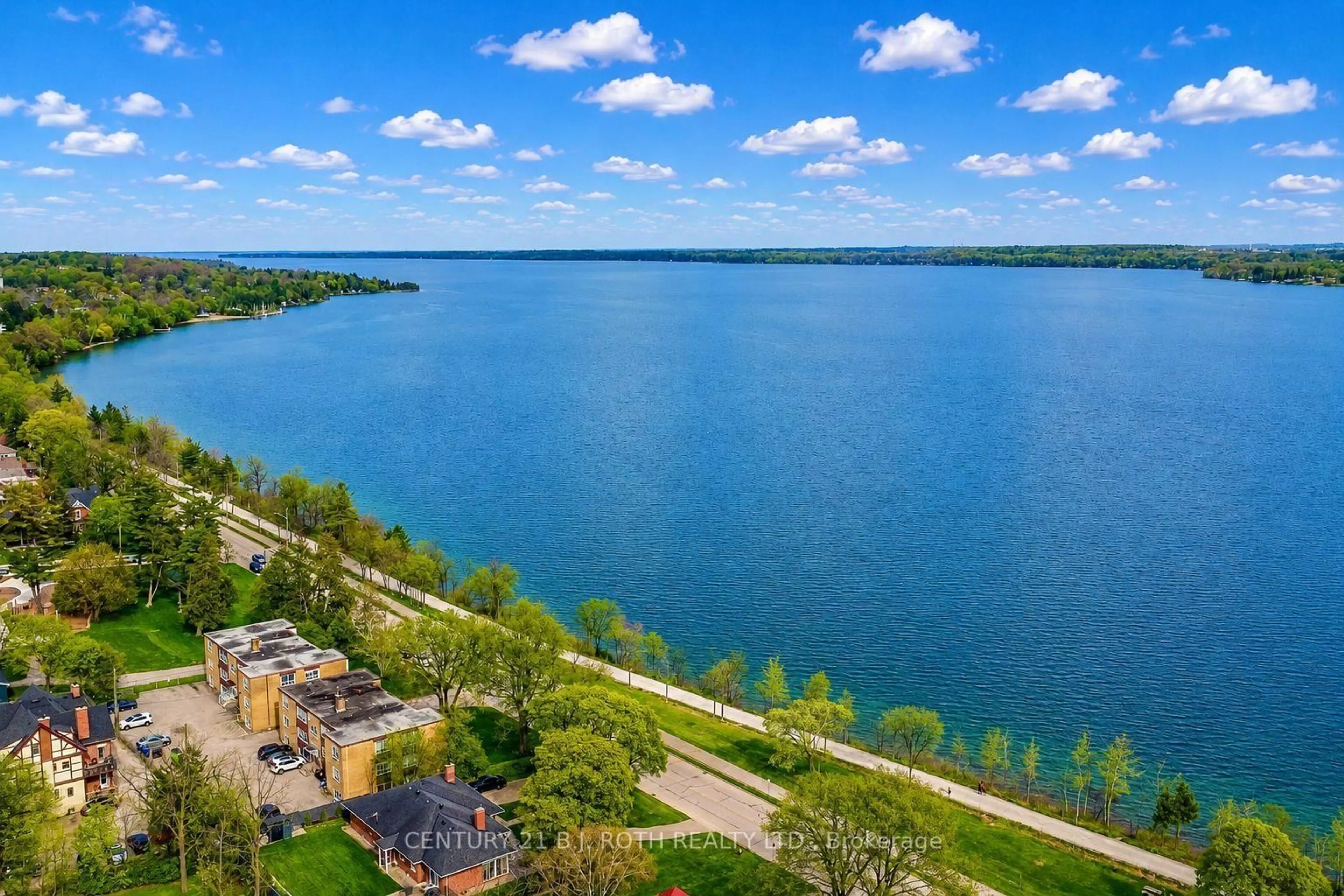 A pic from outside/outdoor area/front of a property/back of a property/a pic from drone, water/lake/river/ocean view for 181 Collier St #508, Barrie Ontario L4M 5L6