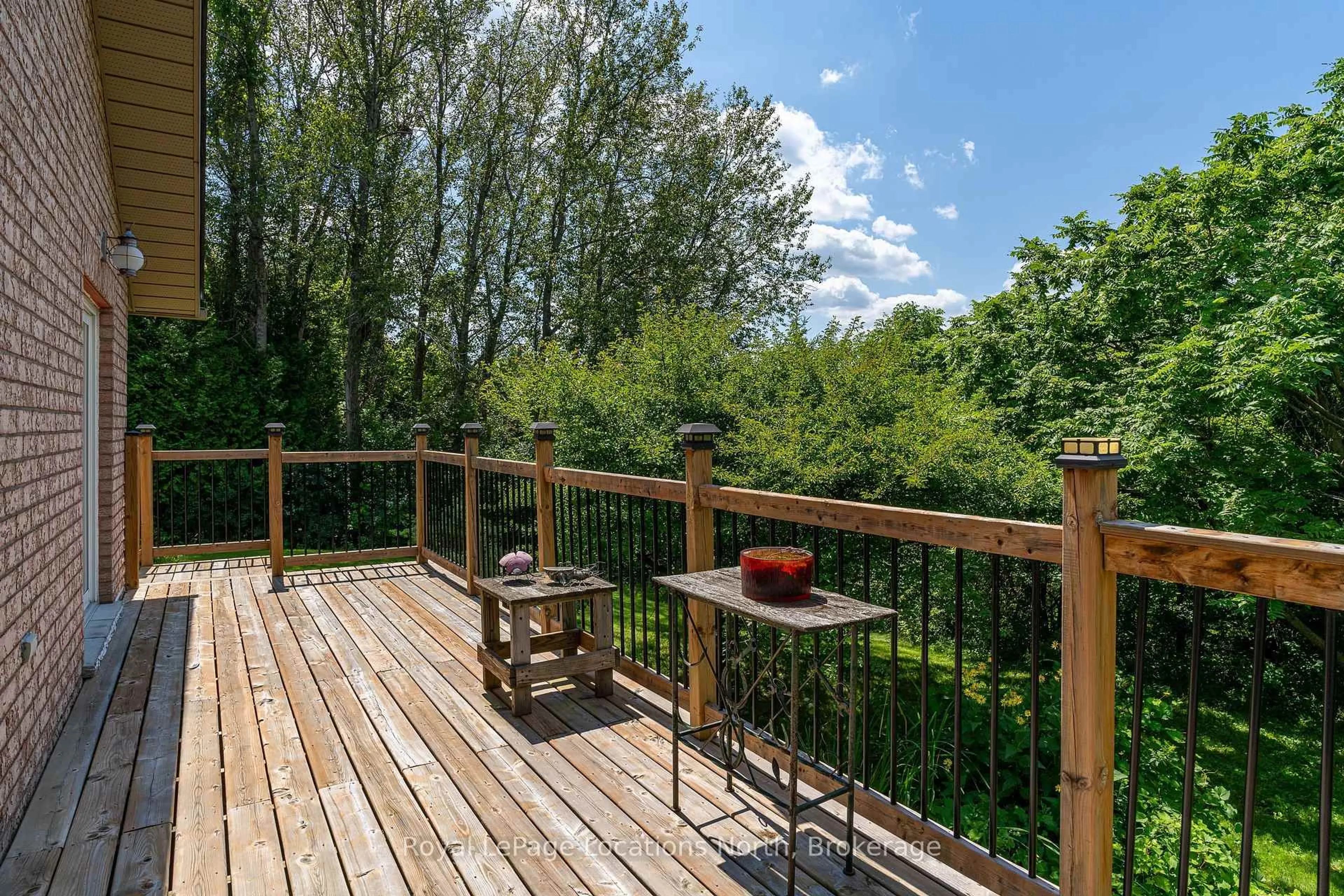 Patio, forest/trees view for 8081 Poplar Sdrd, Clearview Ontario L9Y 3Y9