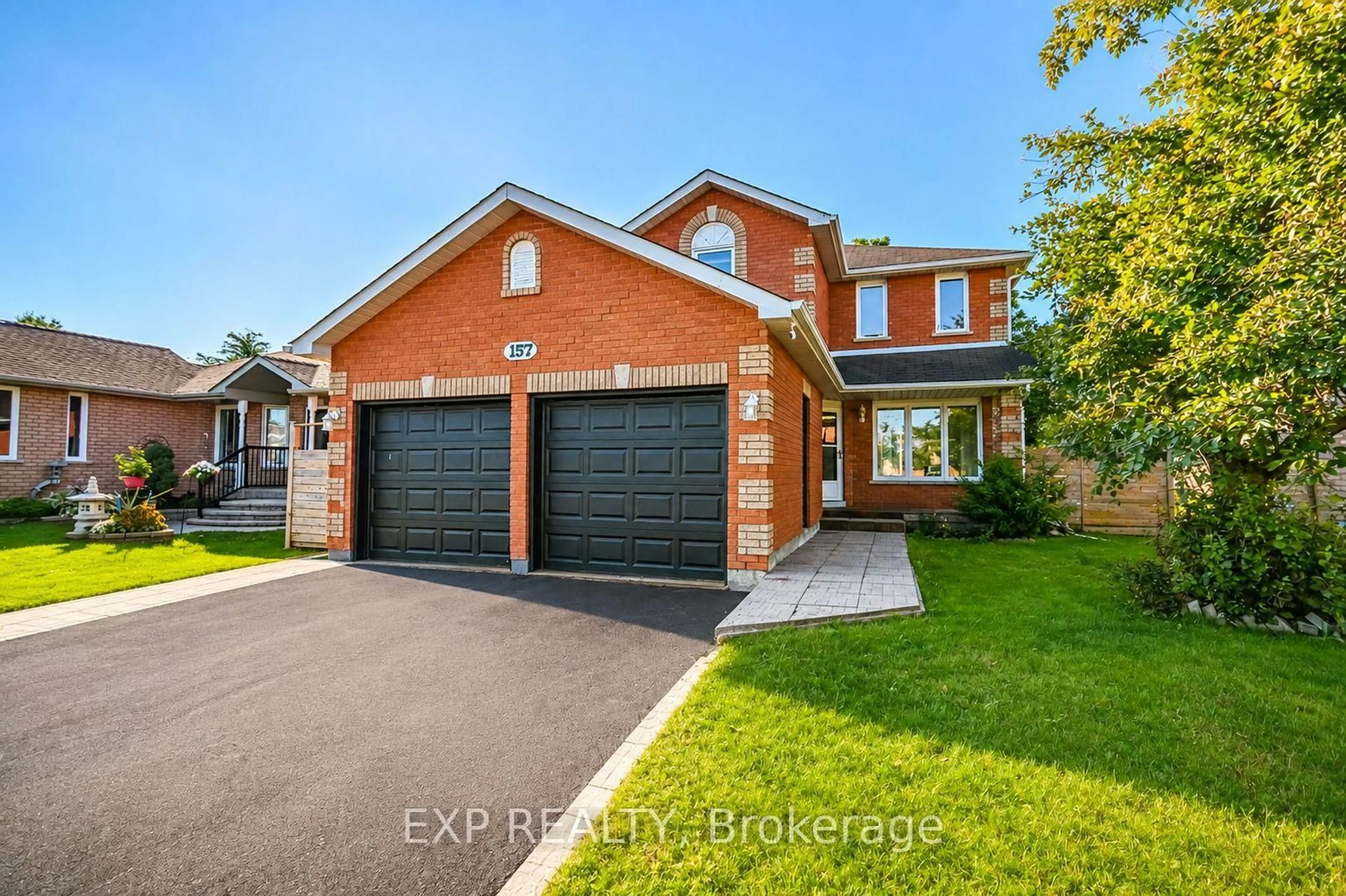 Home with brick exterior material, street for 157 Livingstone St, Barrie Ontario L4N 7J7