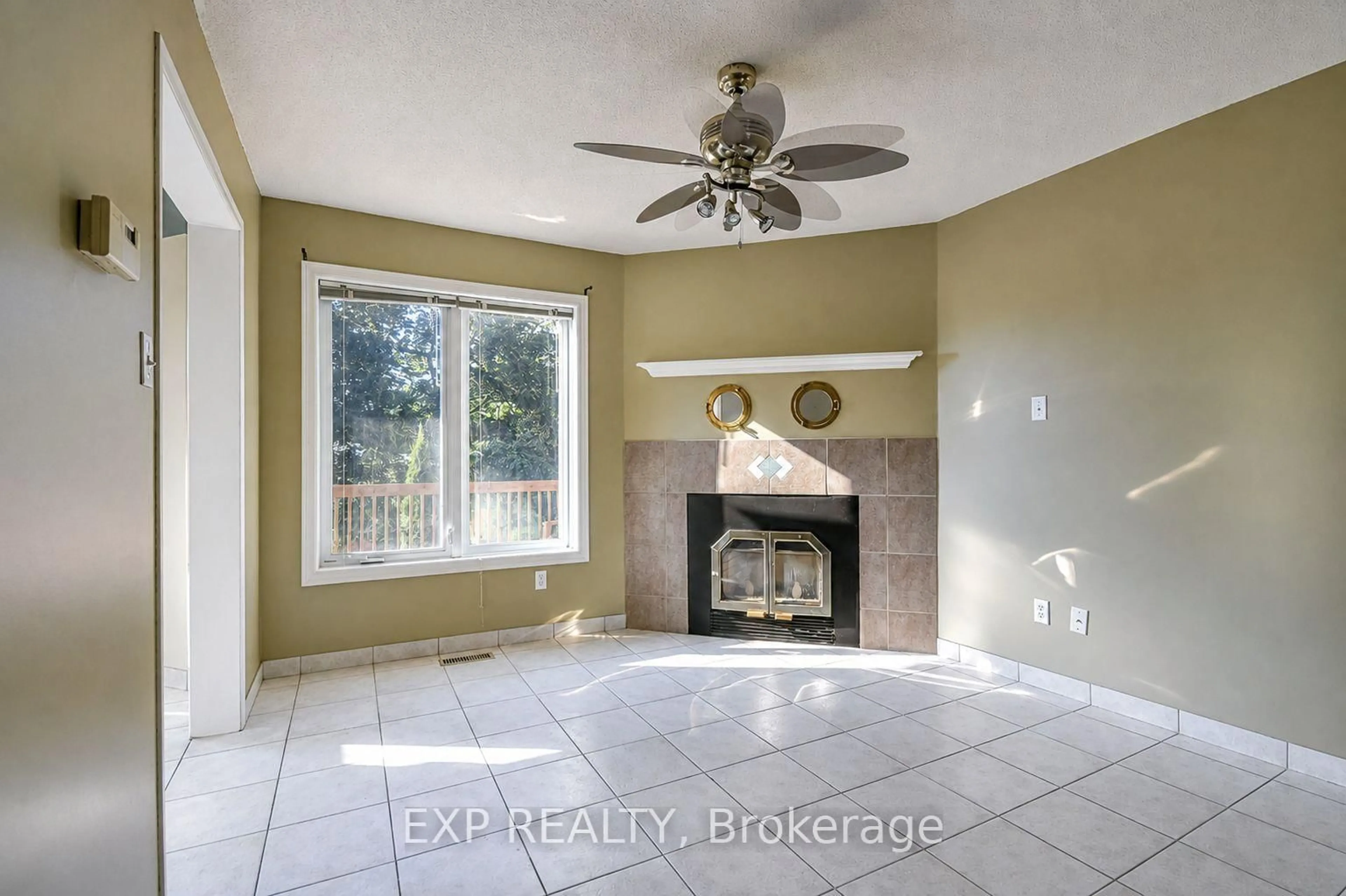 Unknown for 157 Livingstone St, Barrie Ontario L4N 7J7